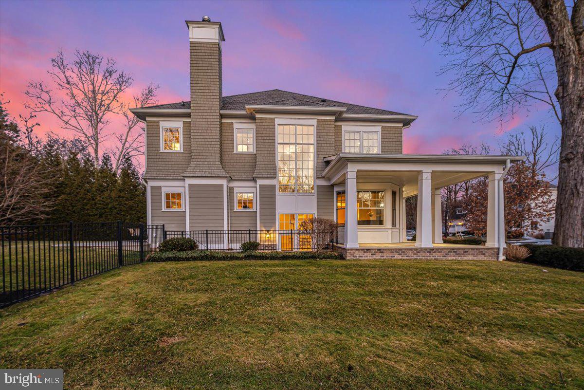 ENGLISH VILLAGE - Residential