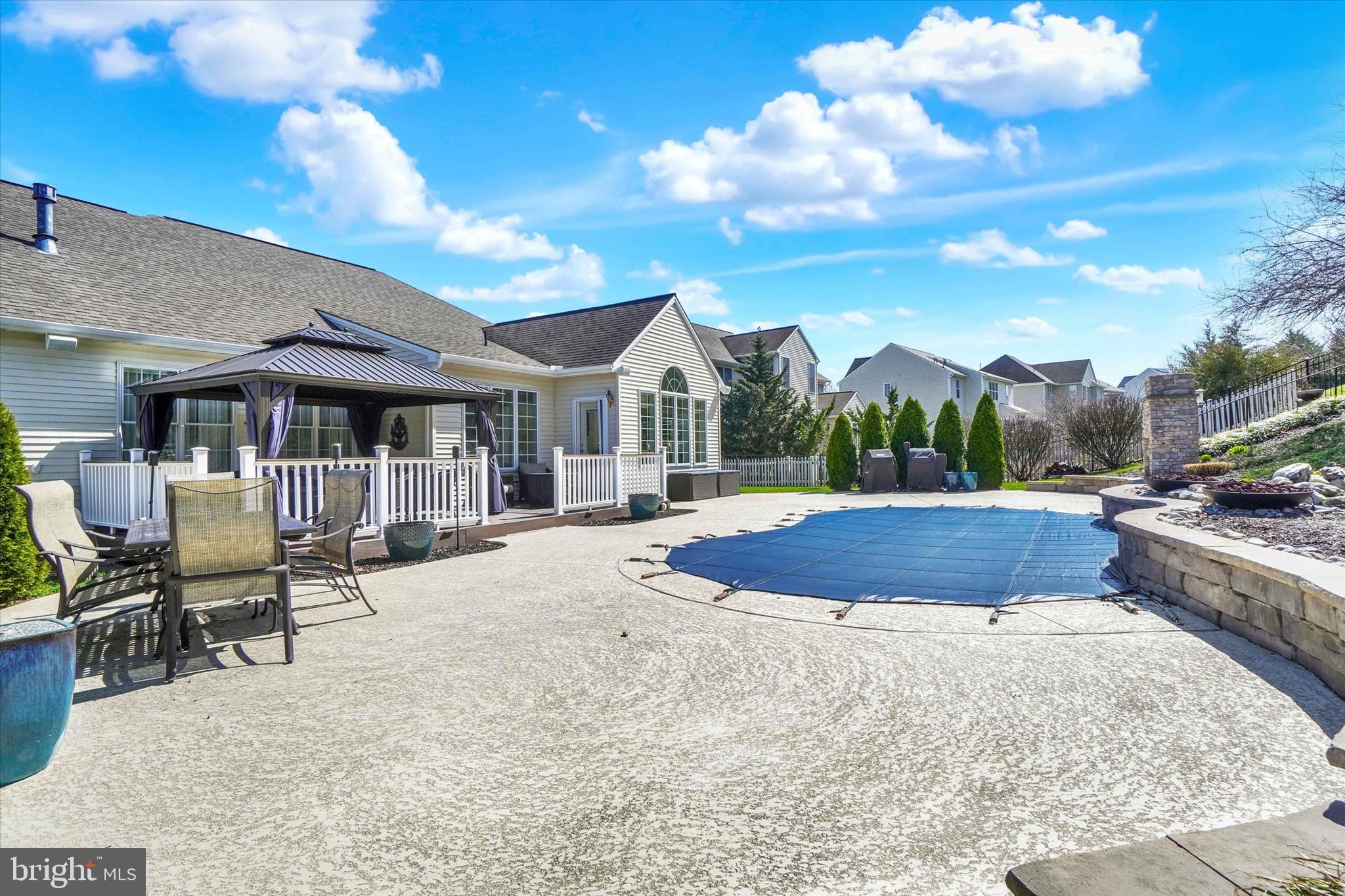 YORK TWP - Residential