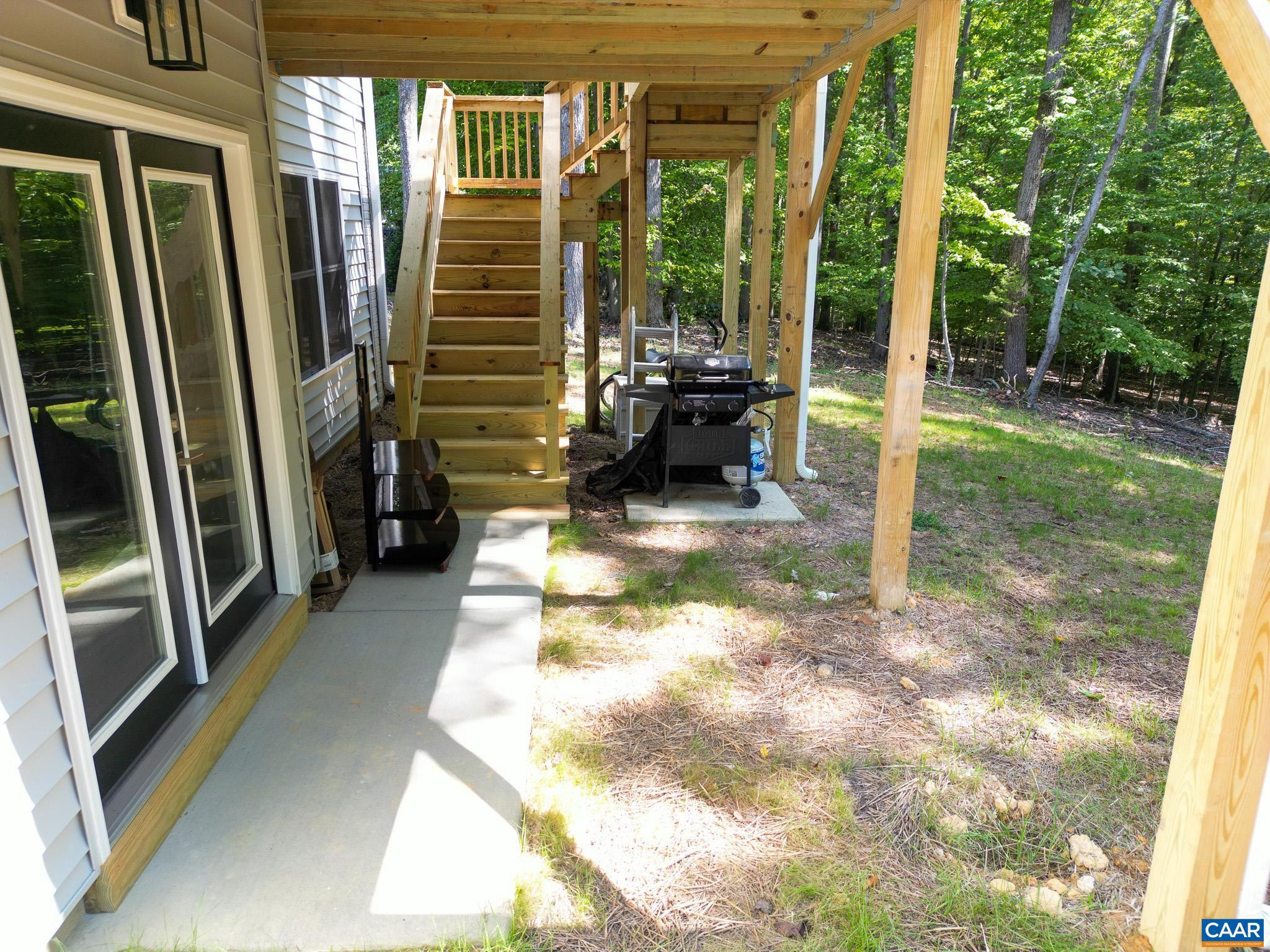 LAKE MONTICELLO - Residential