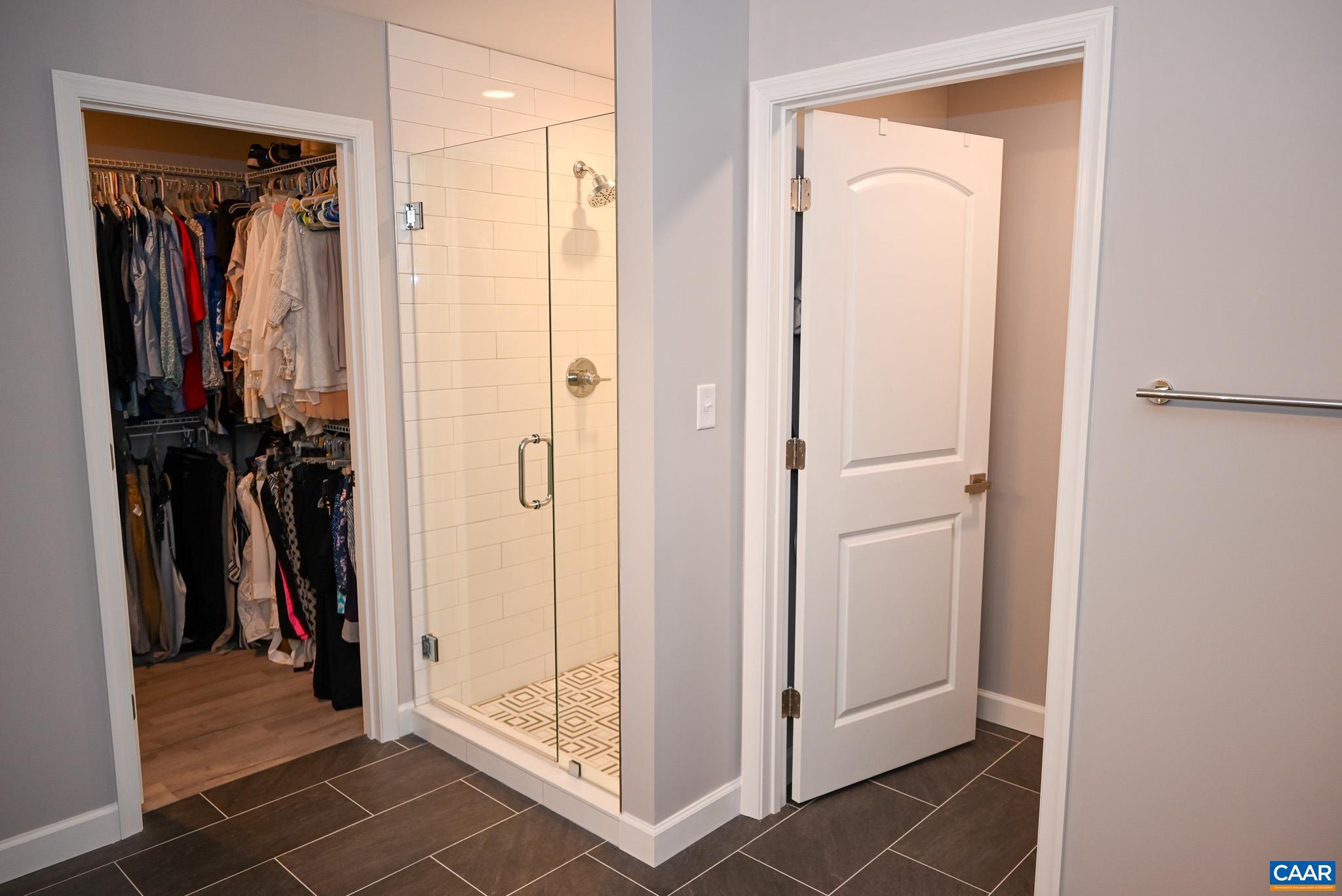 LAKE MONTICELLO - Residential