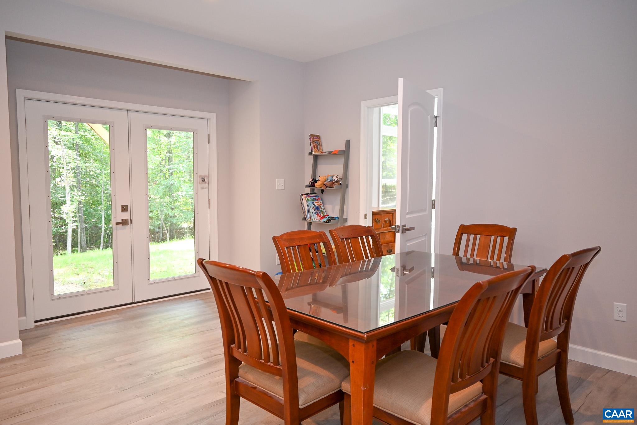 LAKE MONTICELLO - Residential