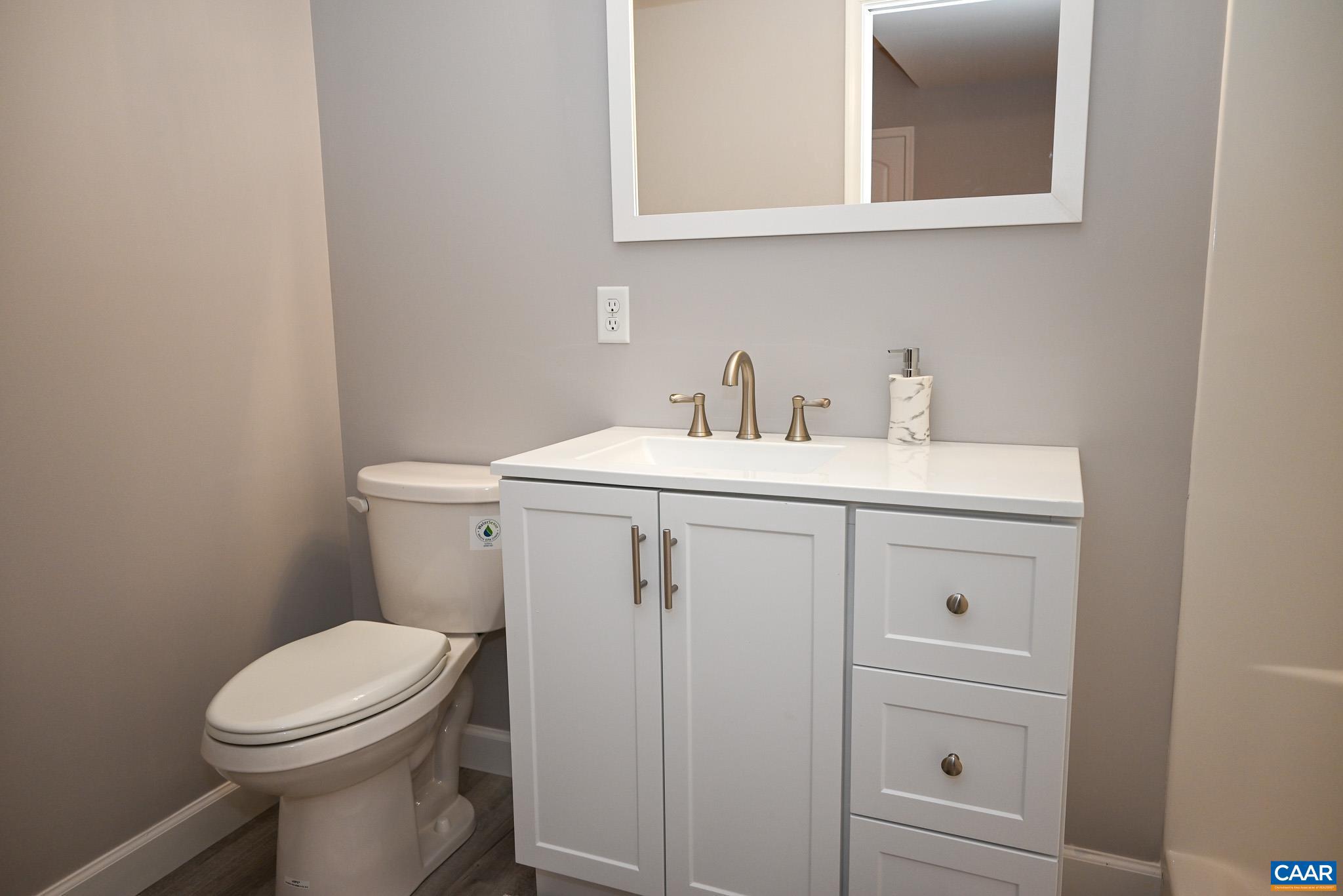 LAKE MONTICELLO - Residential