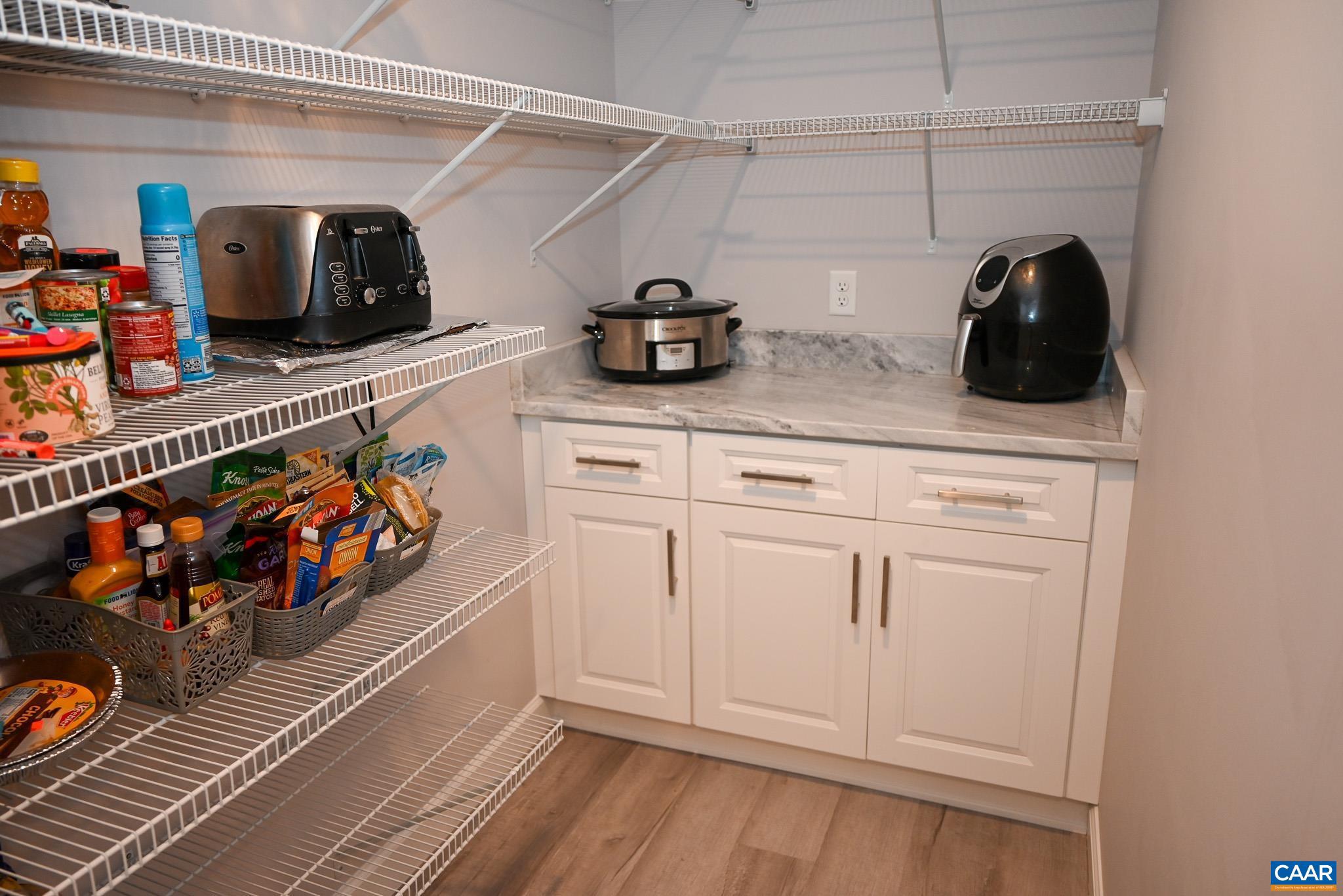 LAKE MONTICELLO - Residential