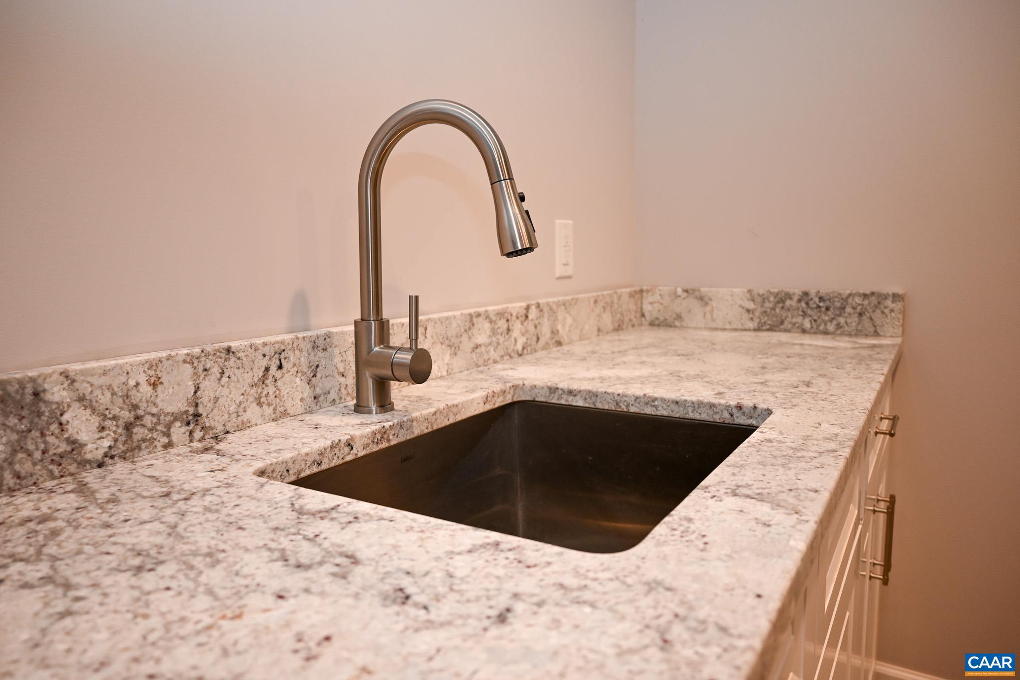 LAKE MONTICELLO - Residential