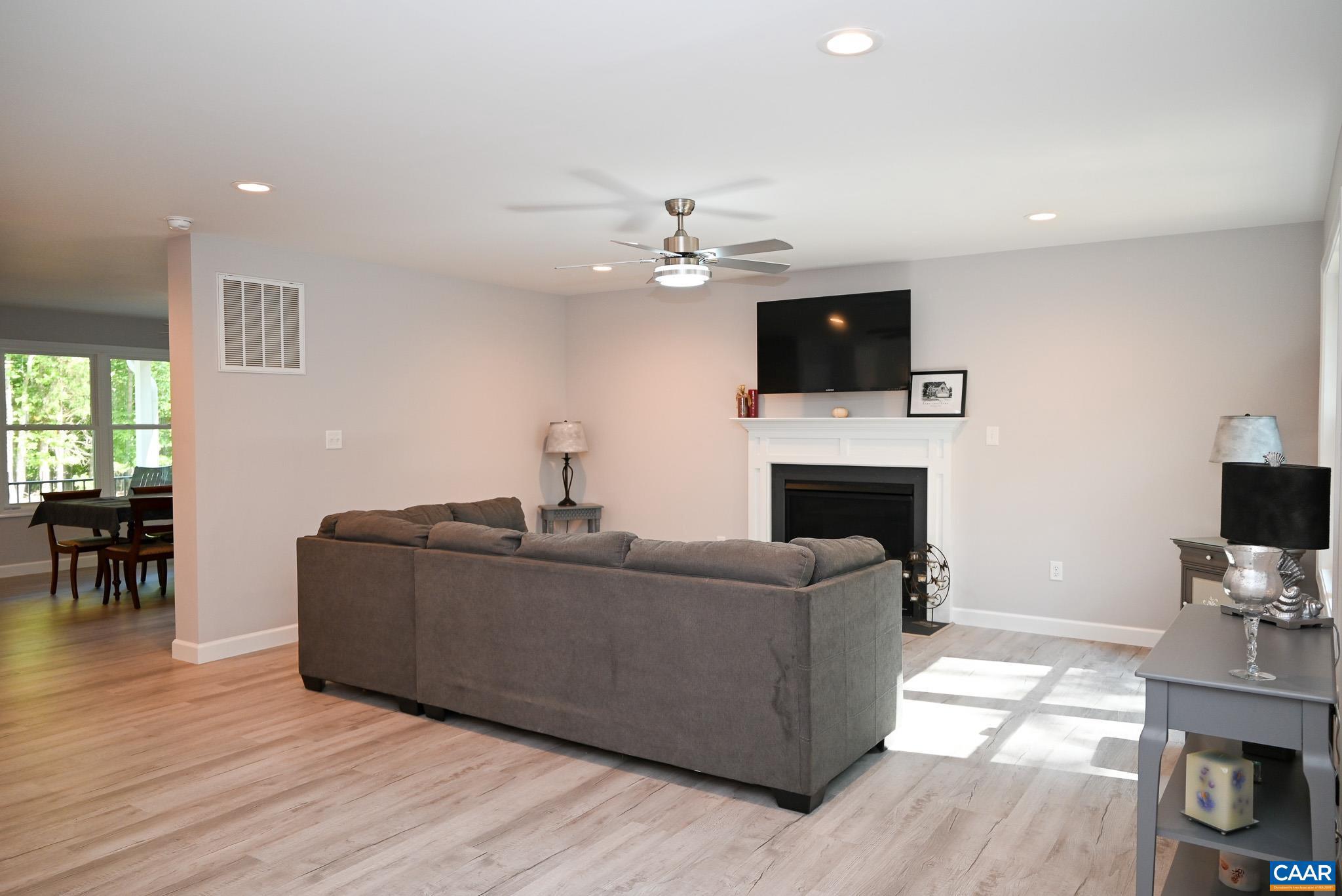 LAKE MONTICELLO - Residential