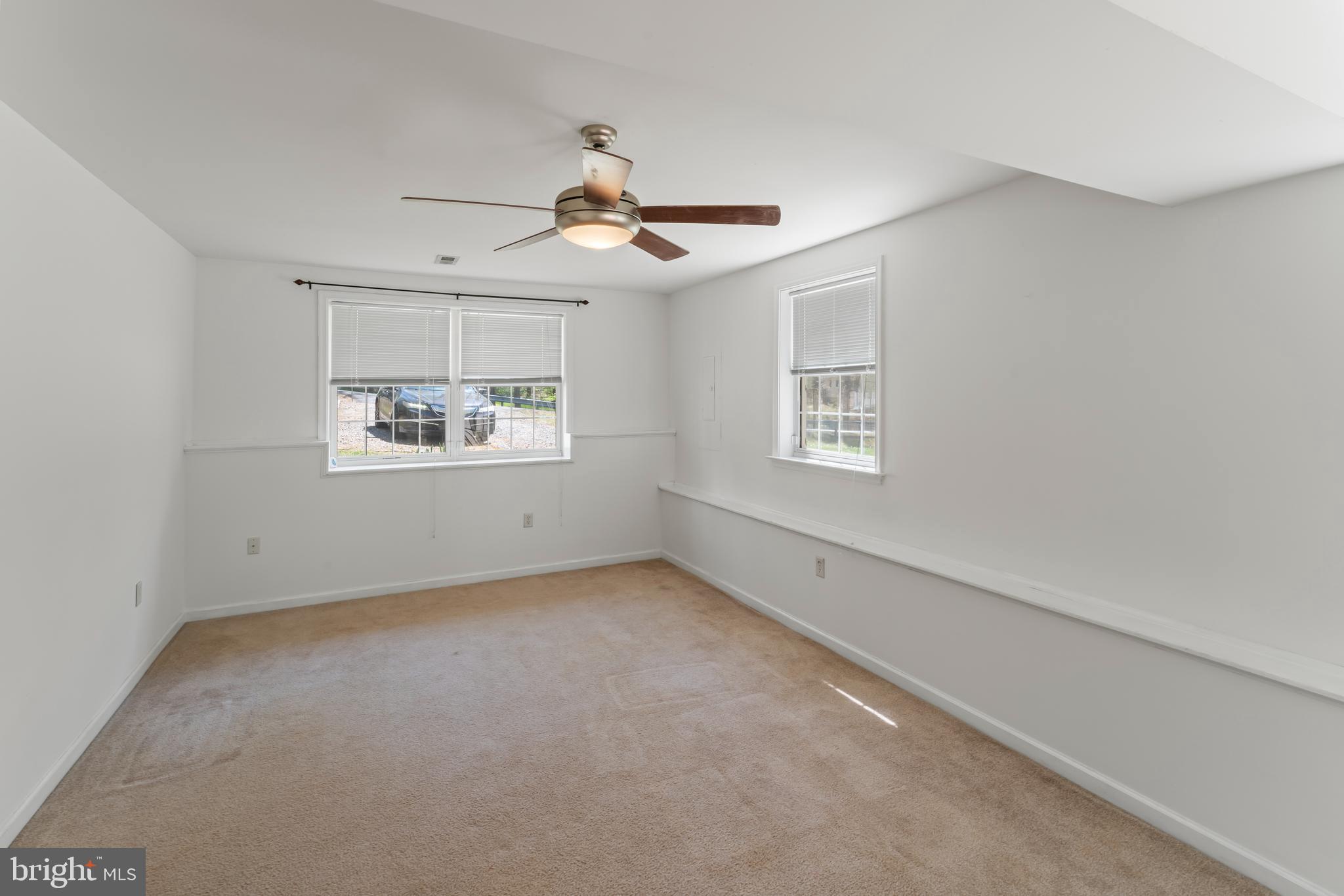 LAKE LAND OR - Residential