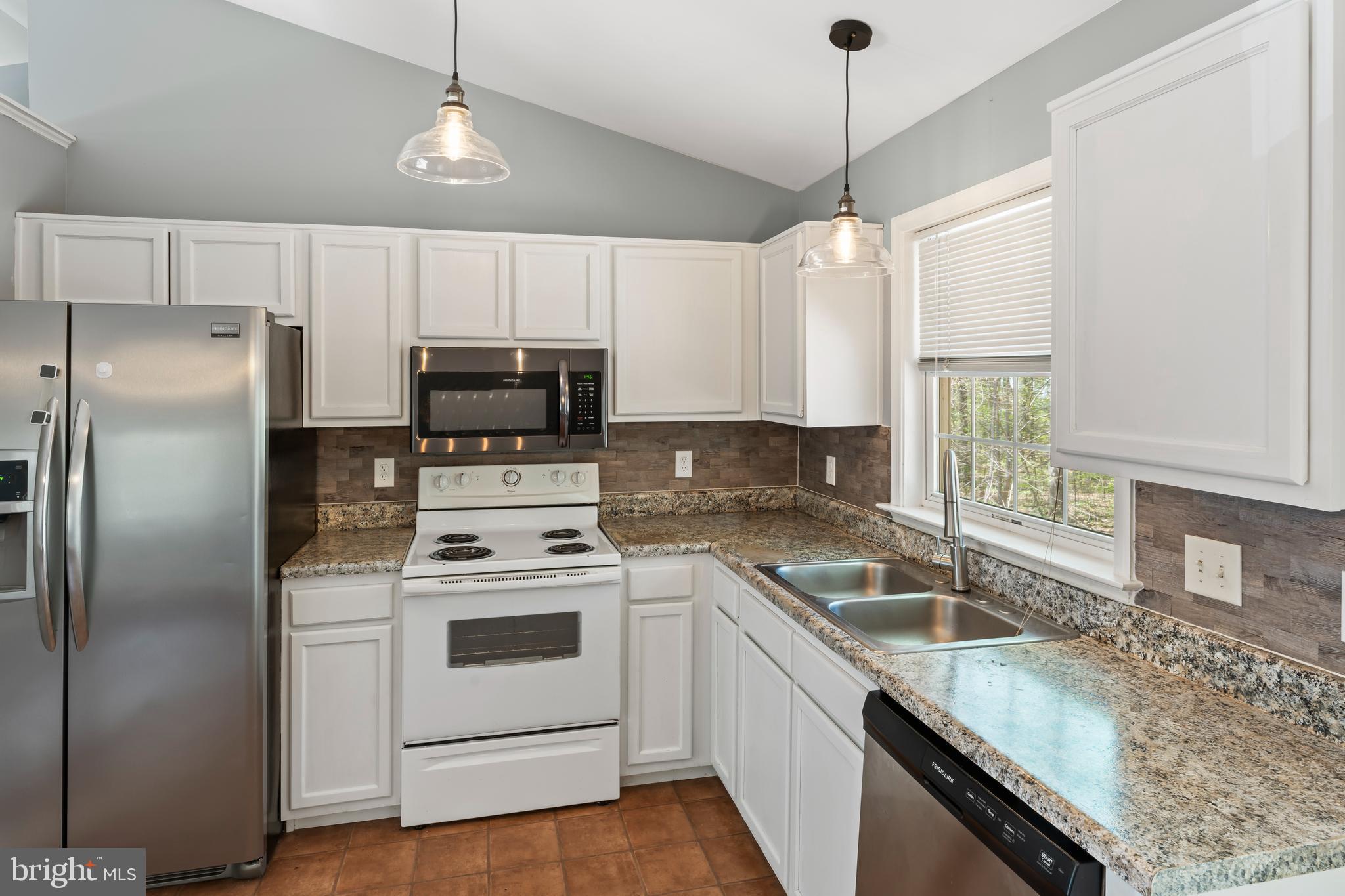 LAKE LAND OR - Residential