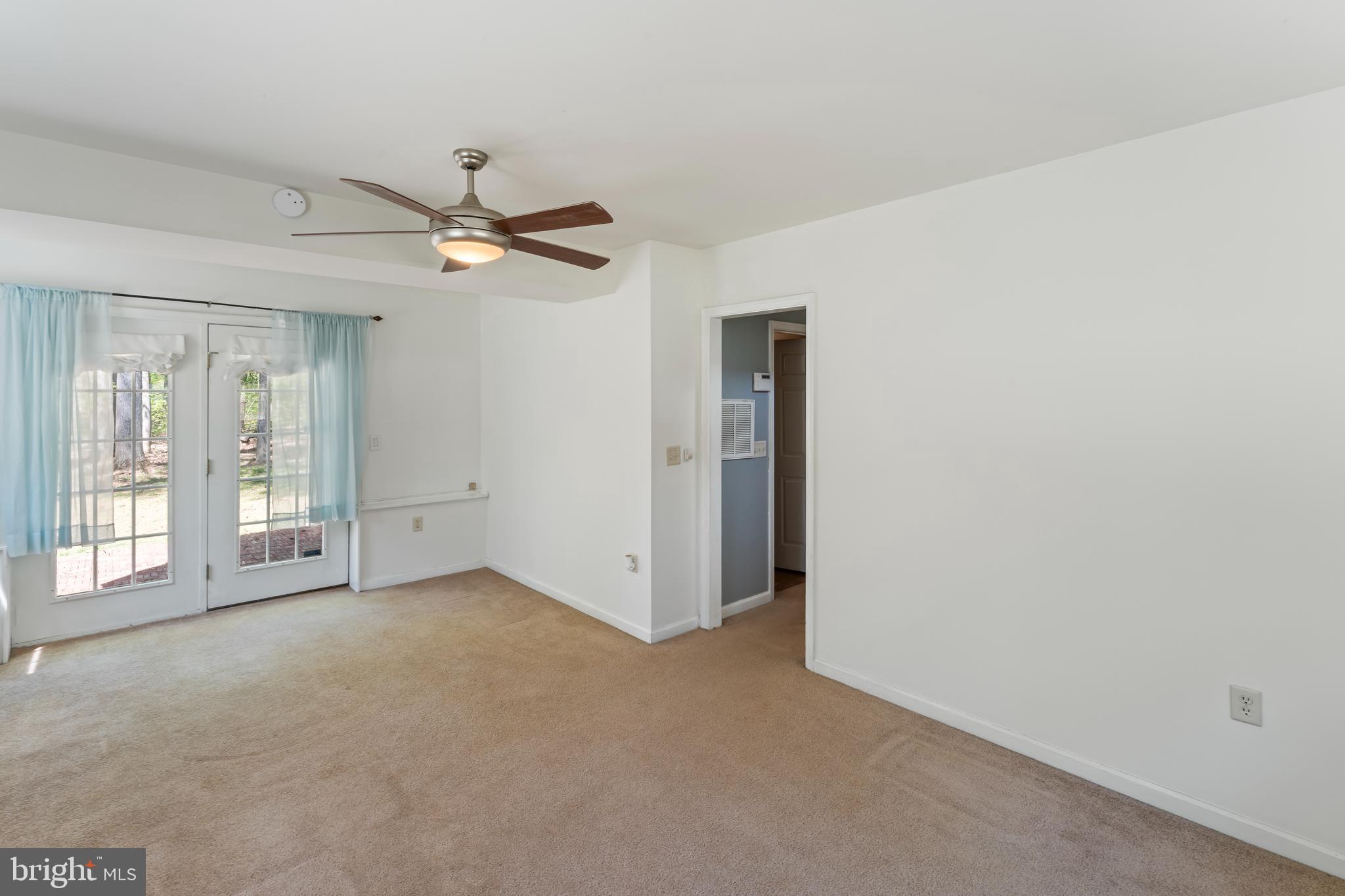 LAKE LAND OR - Residential