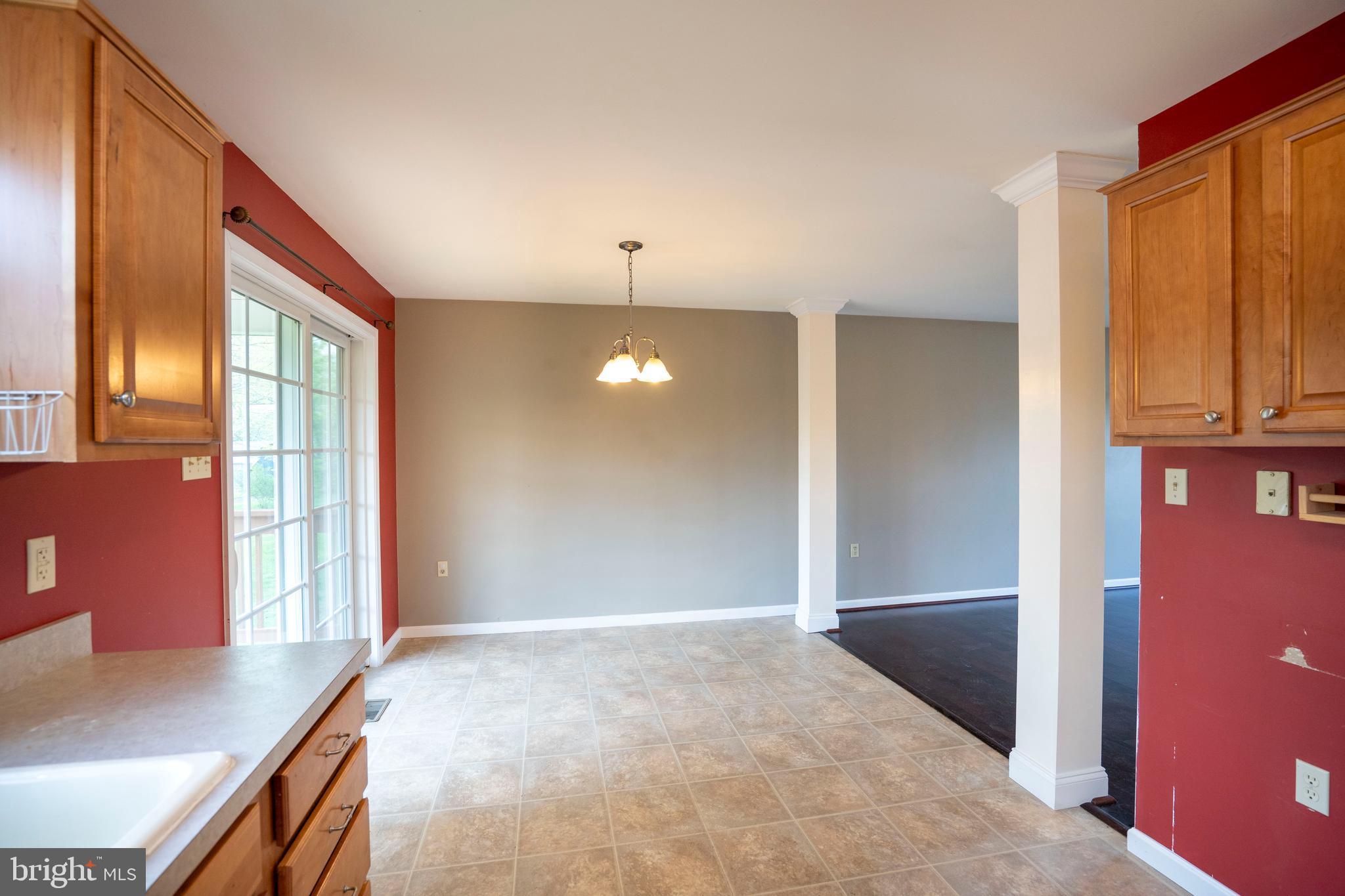 WHISPER RIDGE - Residential