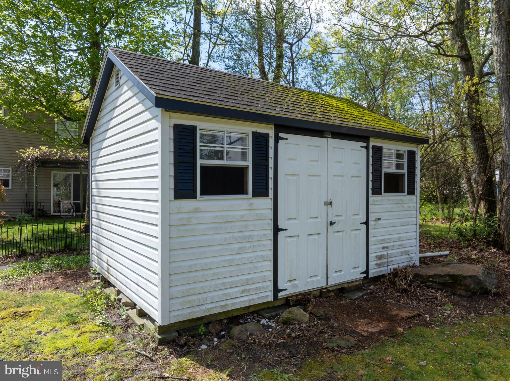 WHISPER RIDGE - Residential