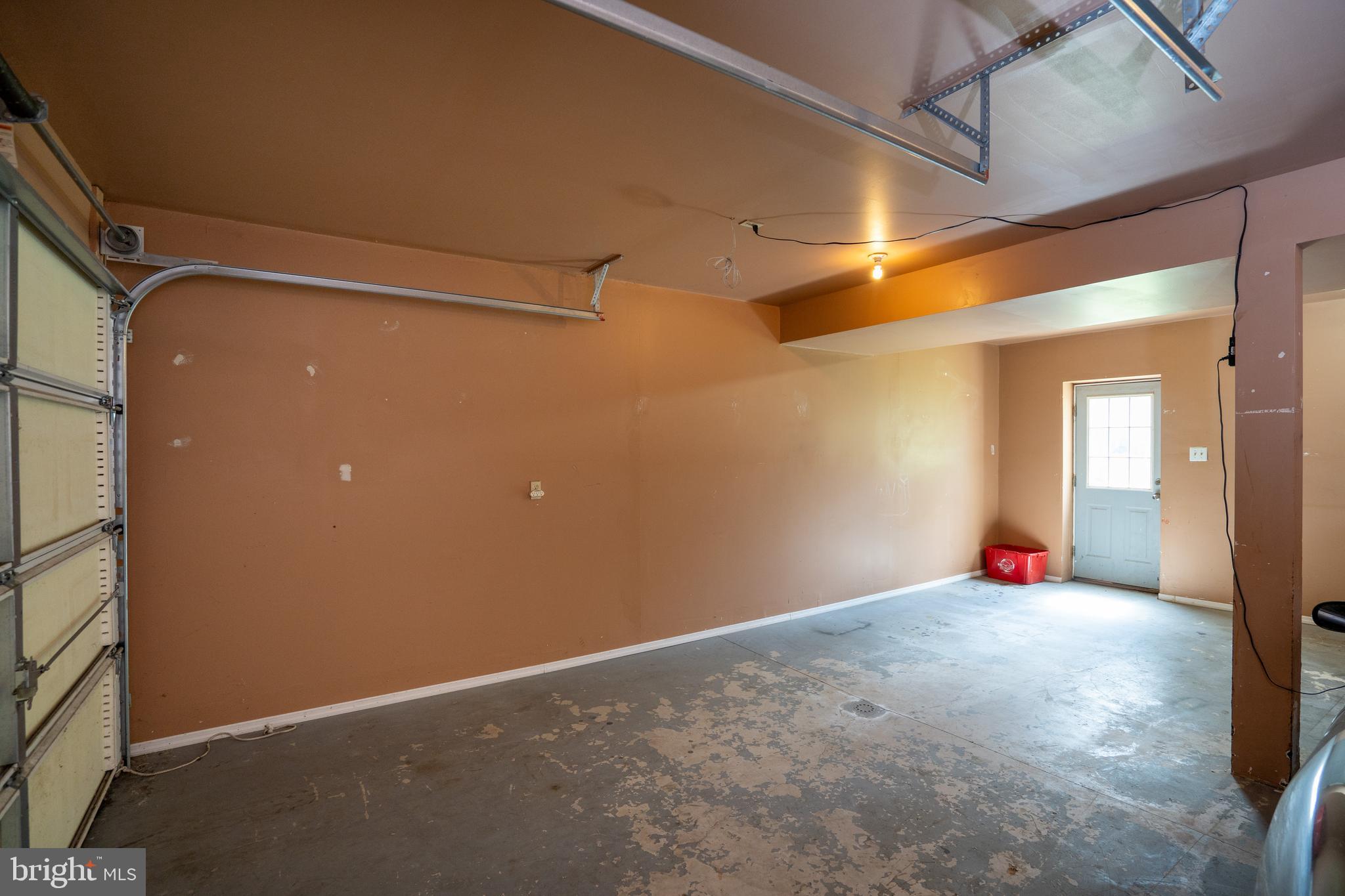 WHISPER RIDGE - Residential