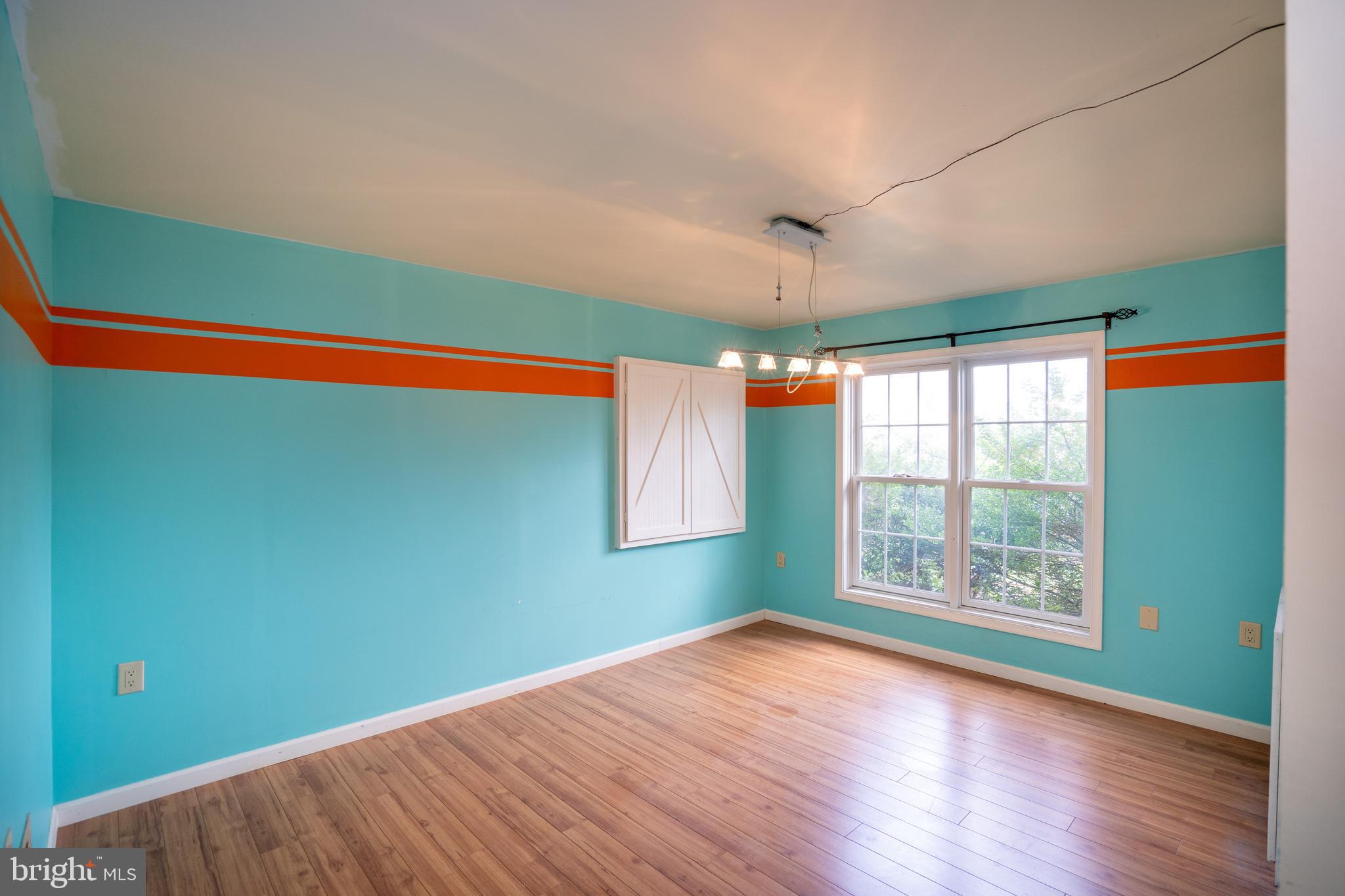 WHISPER RIDGE - Residential