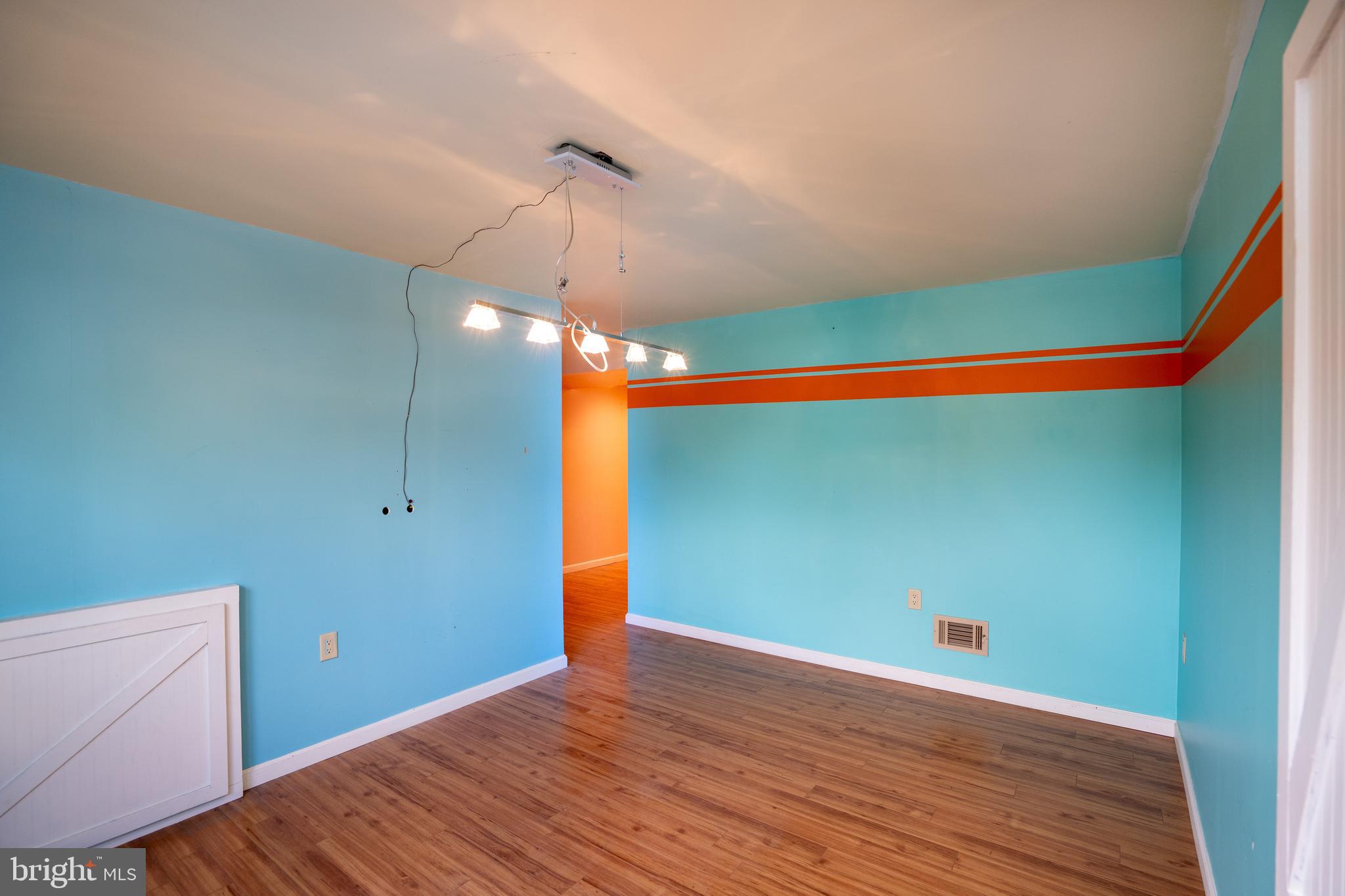 WHISPER RIDGE - Residential