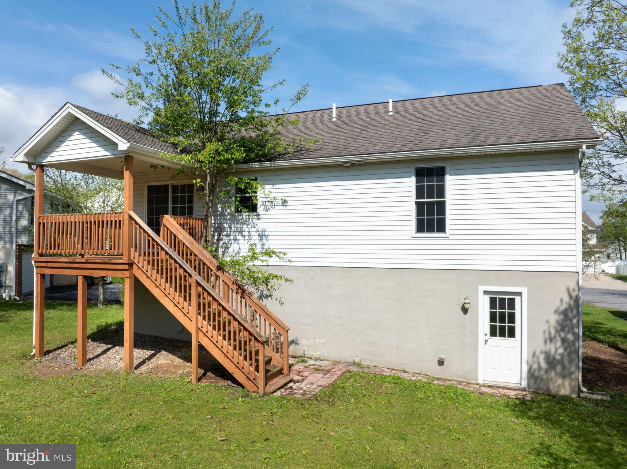 WHISPER RIDGE - Residential