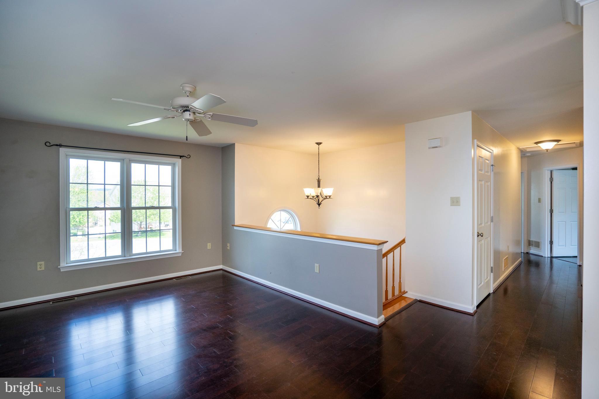 WHISPER RIDGE - Residential