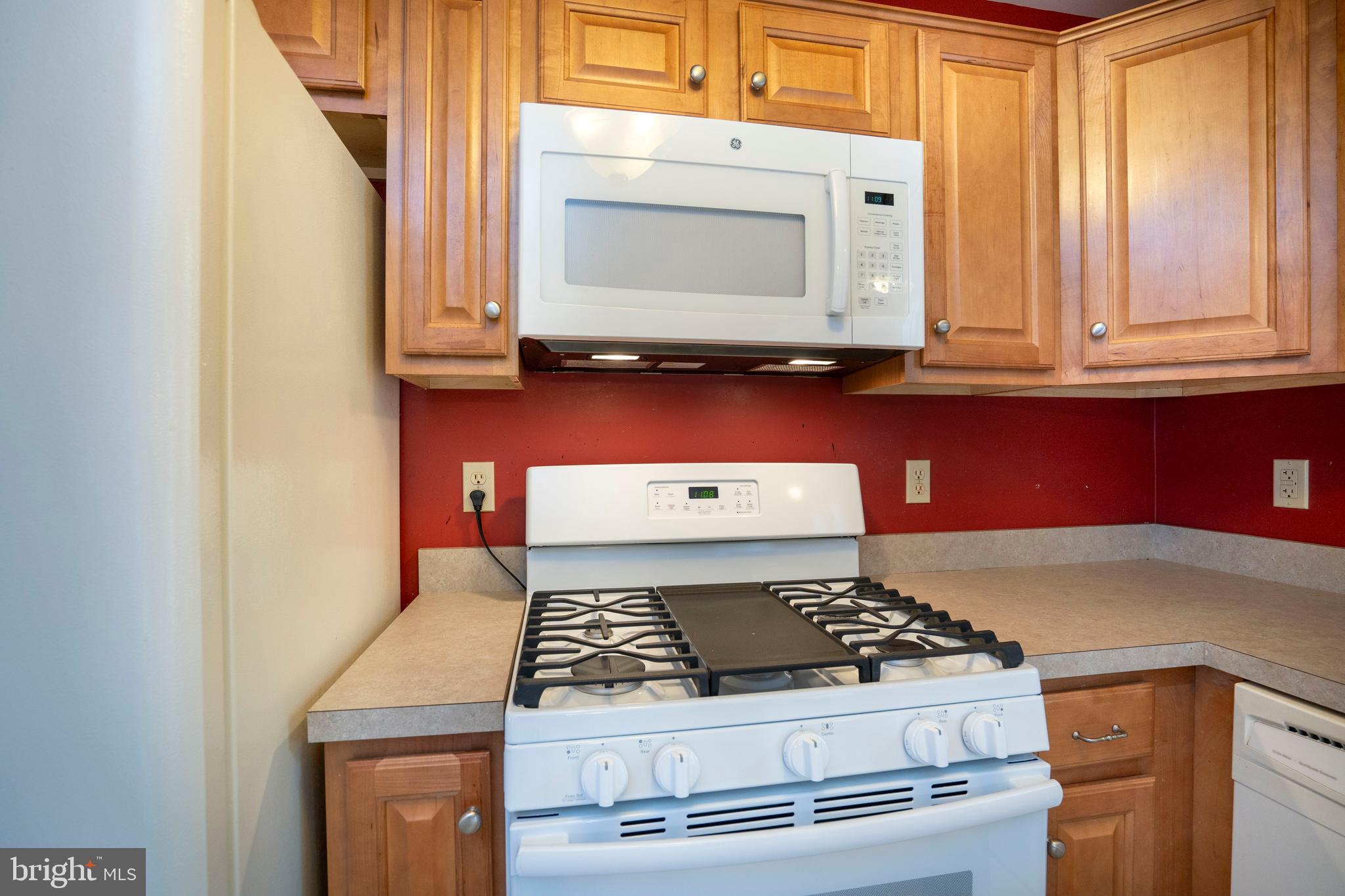 WHISPER RIDGE - Residential