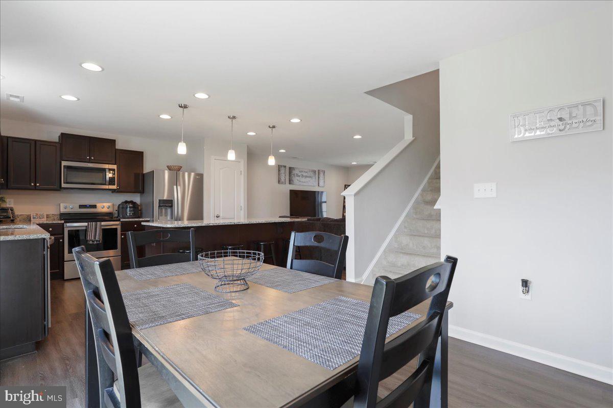 MORNING DOVE ESTATES - Residential