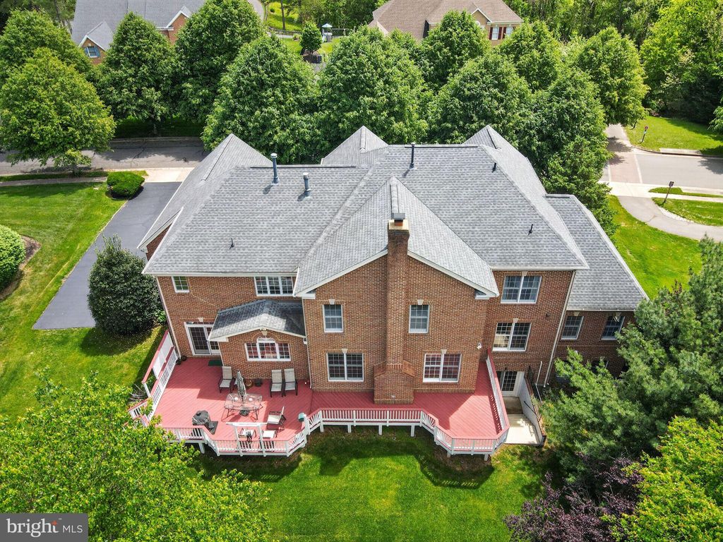 Photo of 15038 Walking Stick Way, HAYMARKET, VA 20169 (MLS # VAPW2119336)