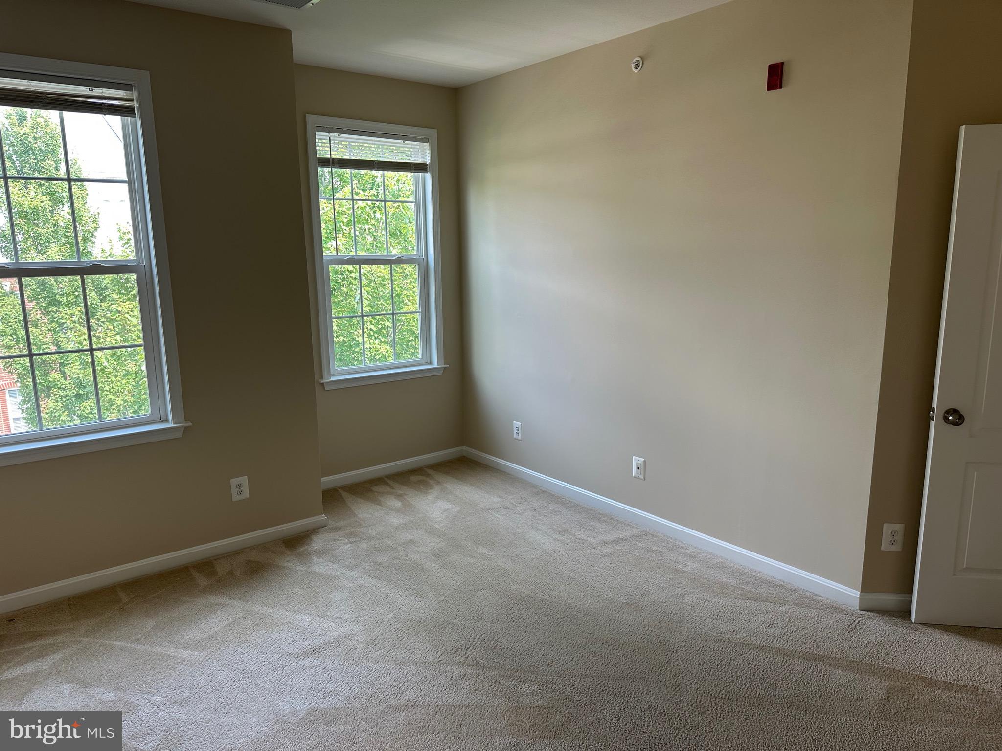 LANSDOWNE - Residential Lease