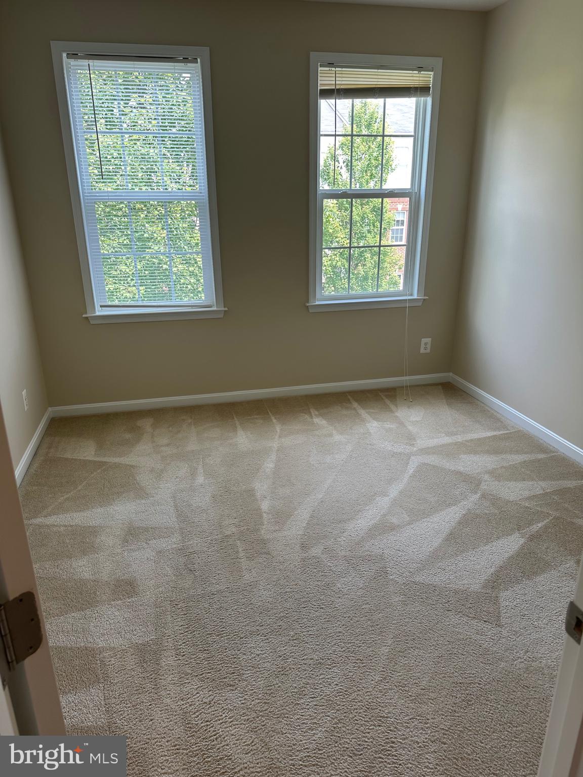 LANSDOWNE - Residential Lease