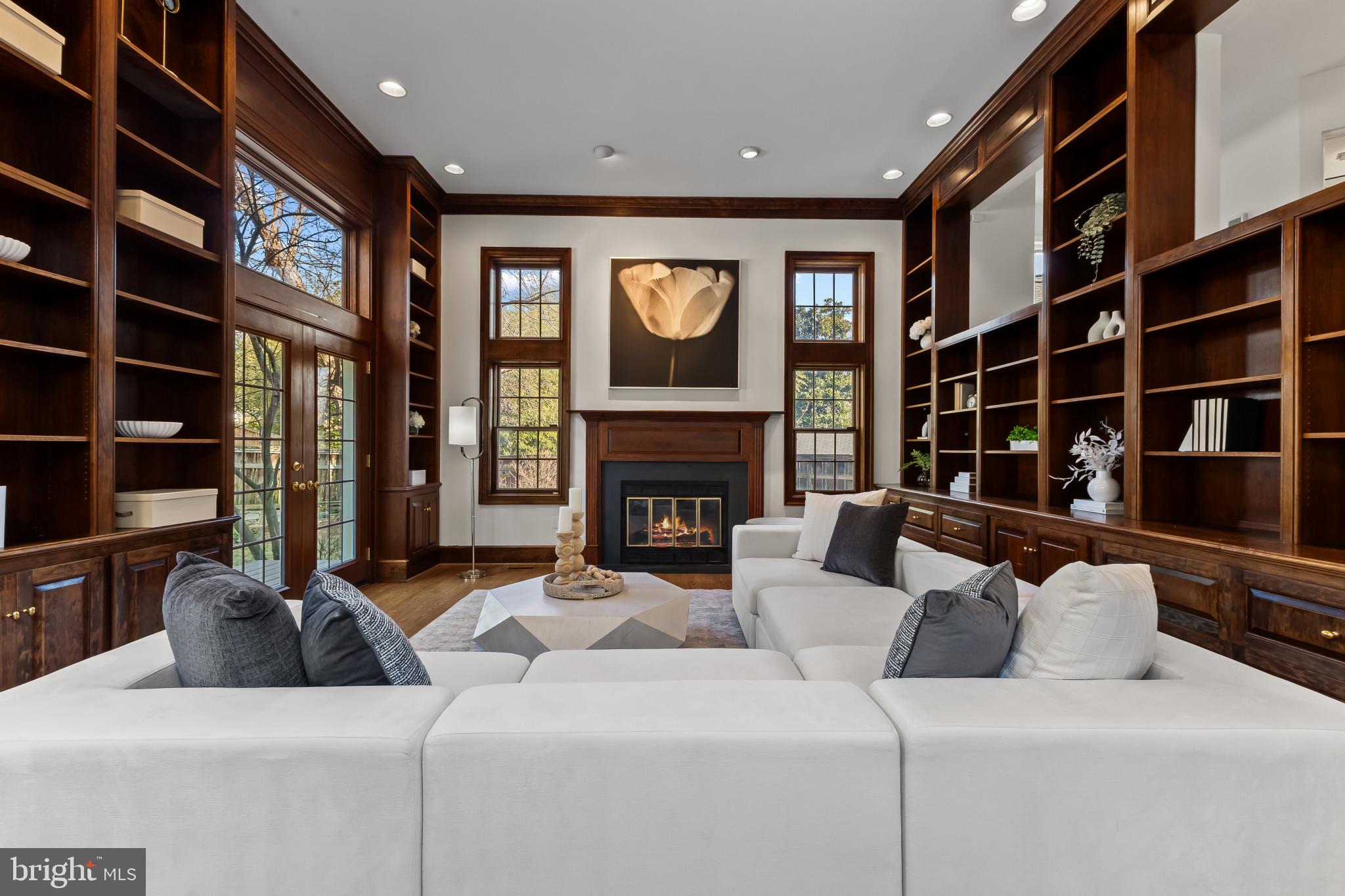 JEFFERSON PARK - Residential