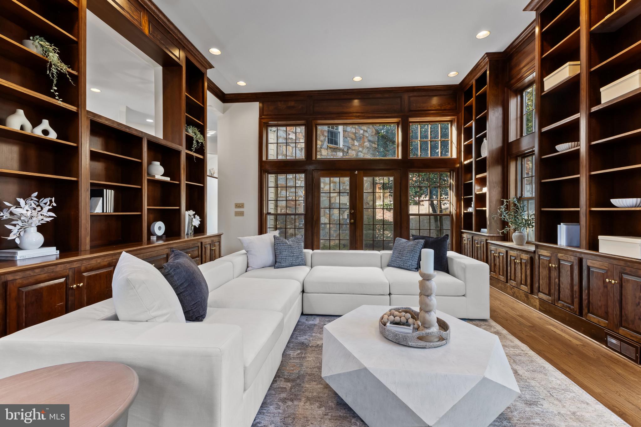 JEFFERSON PARK - Residential