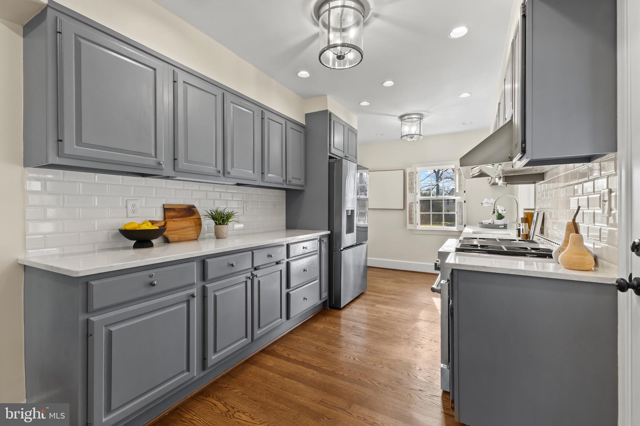 JEFFERSON PARK - Residential