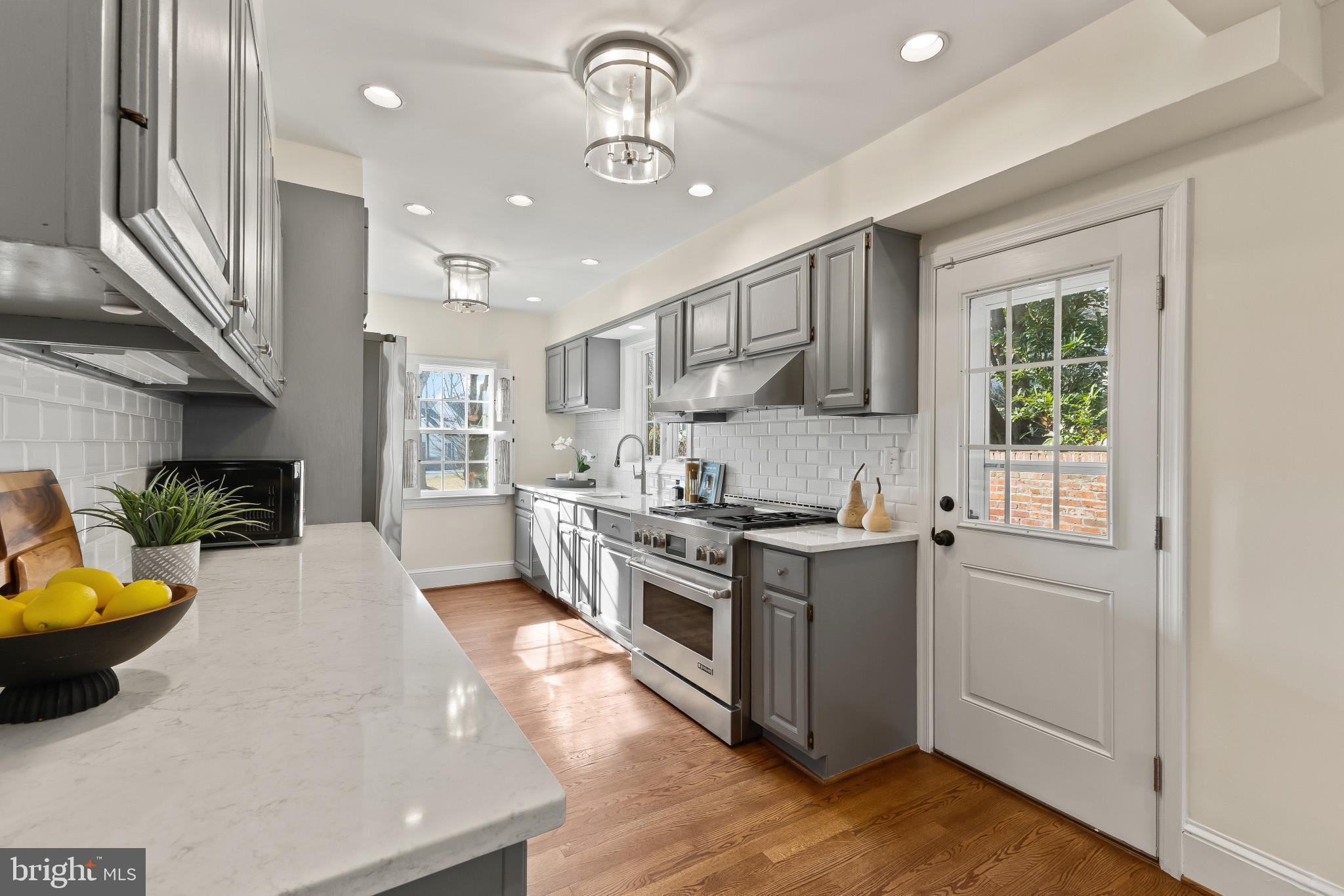 JEFFERSON PARK - Residential