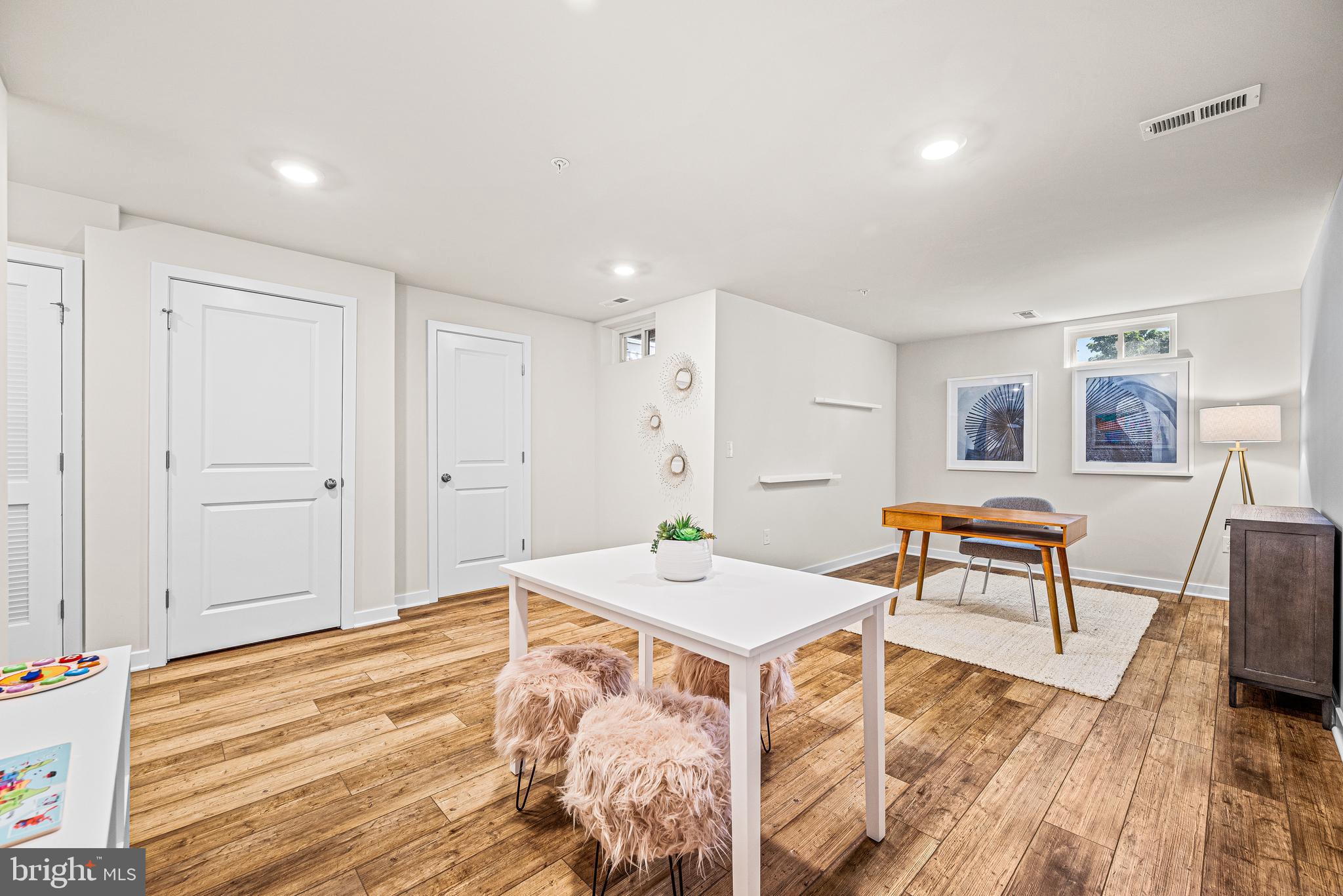 BROOKSIDE COURT AT UPPER SAUCON - Residential