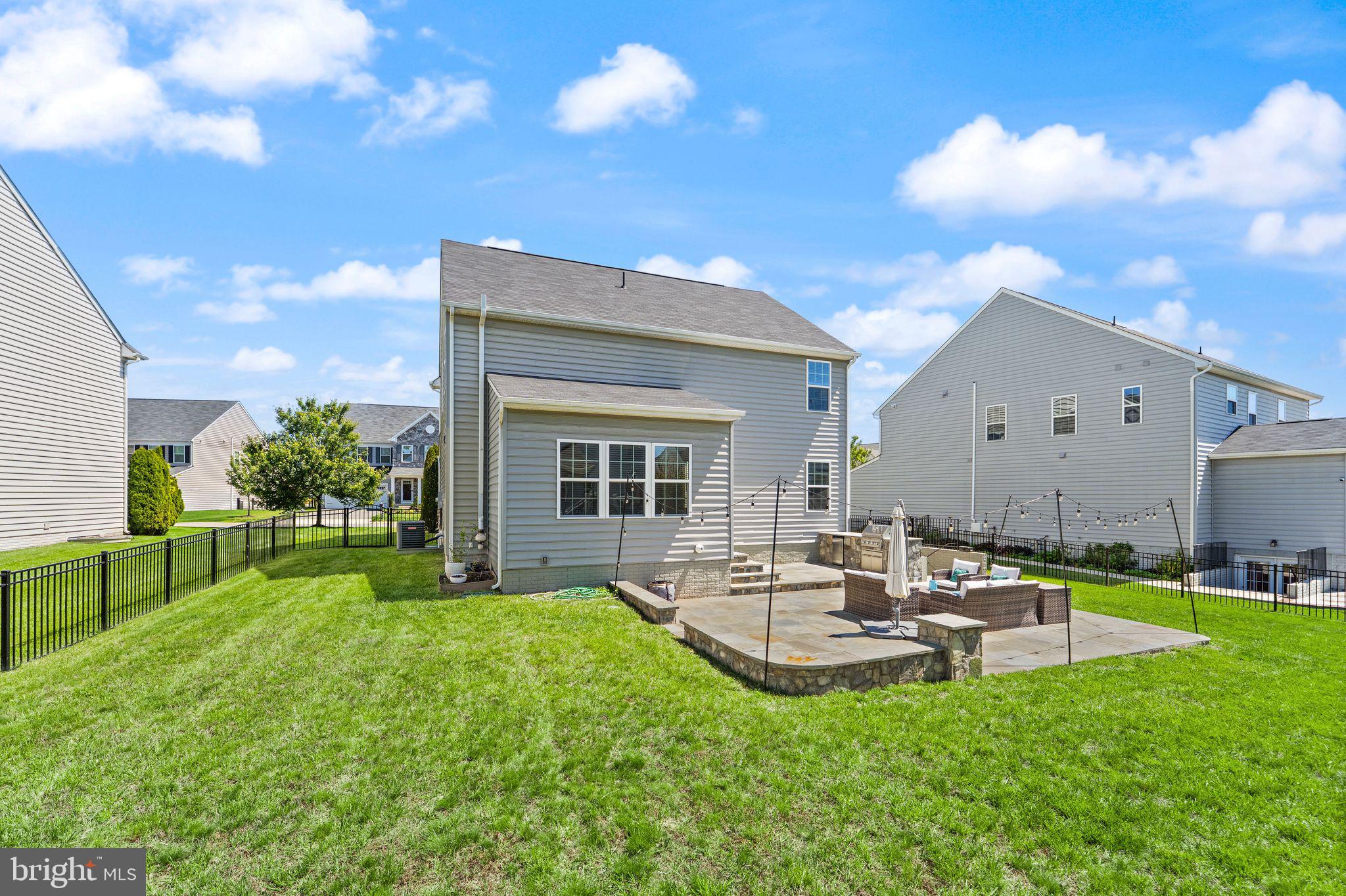 SEVEN HILLS - Residential