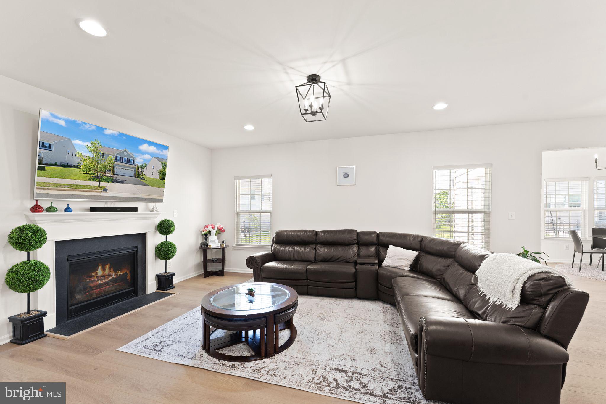 SEVEN HILLS - Residential