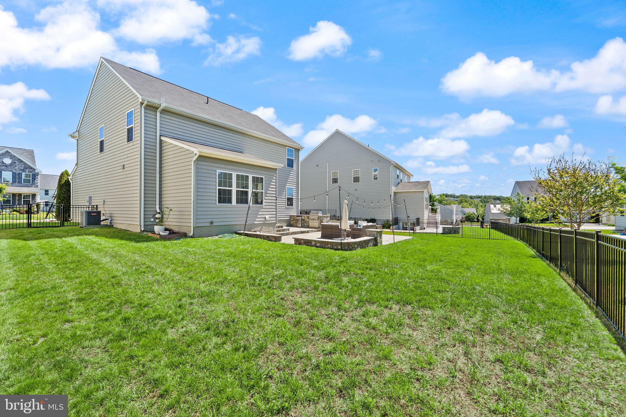 SEVEN HILLS - Residential