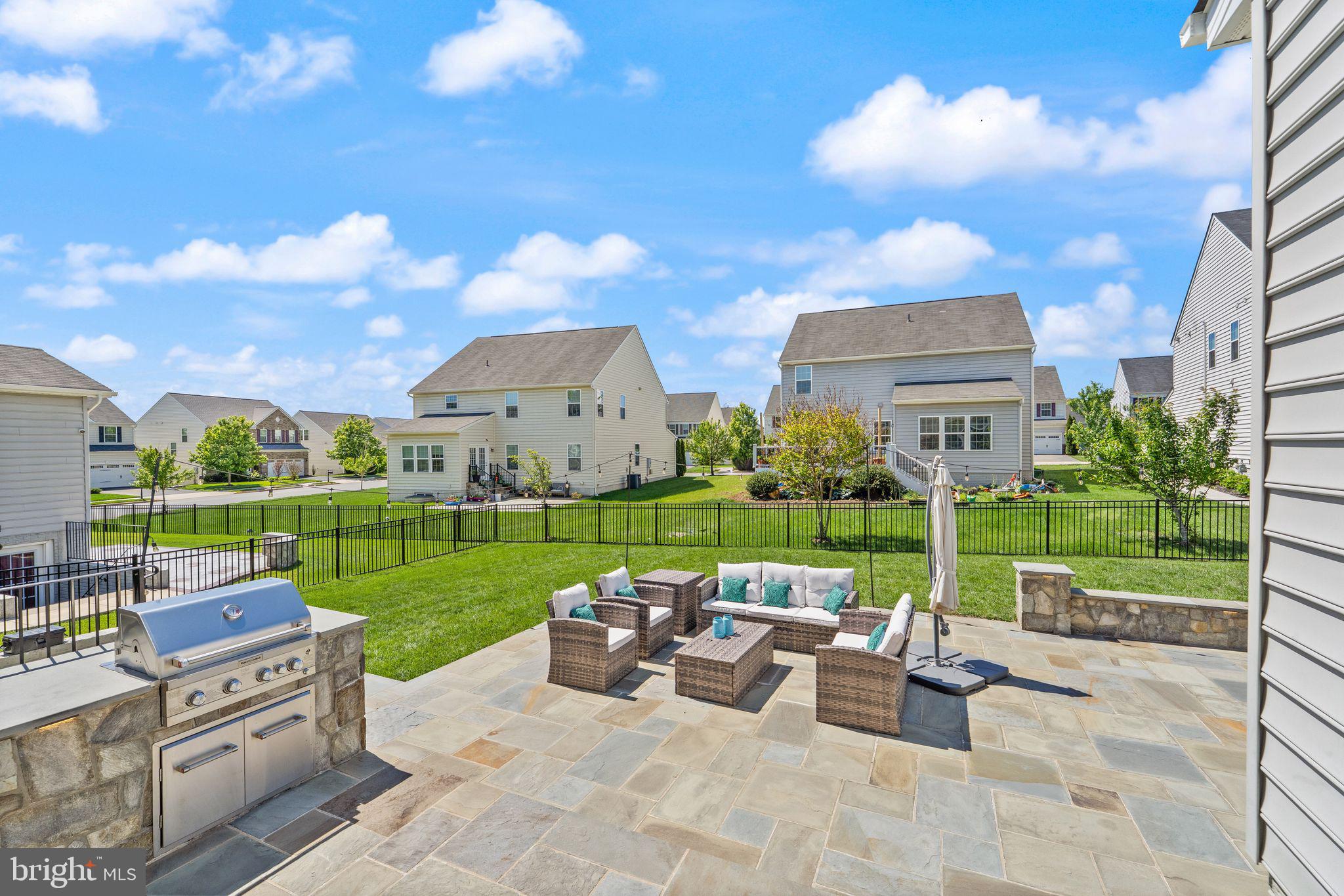 SEVEN HILLS - Residential