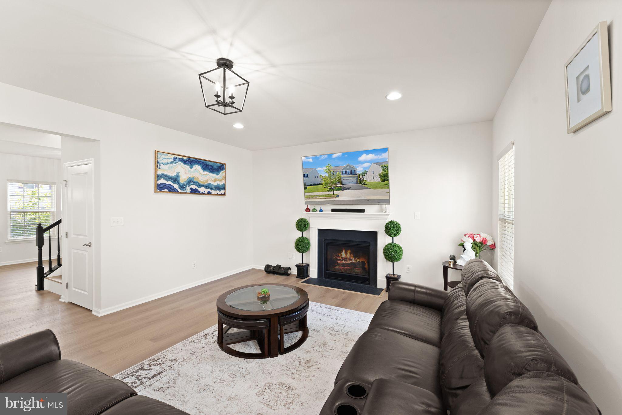 SEVEN HILLS - Residential