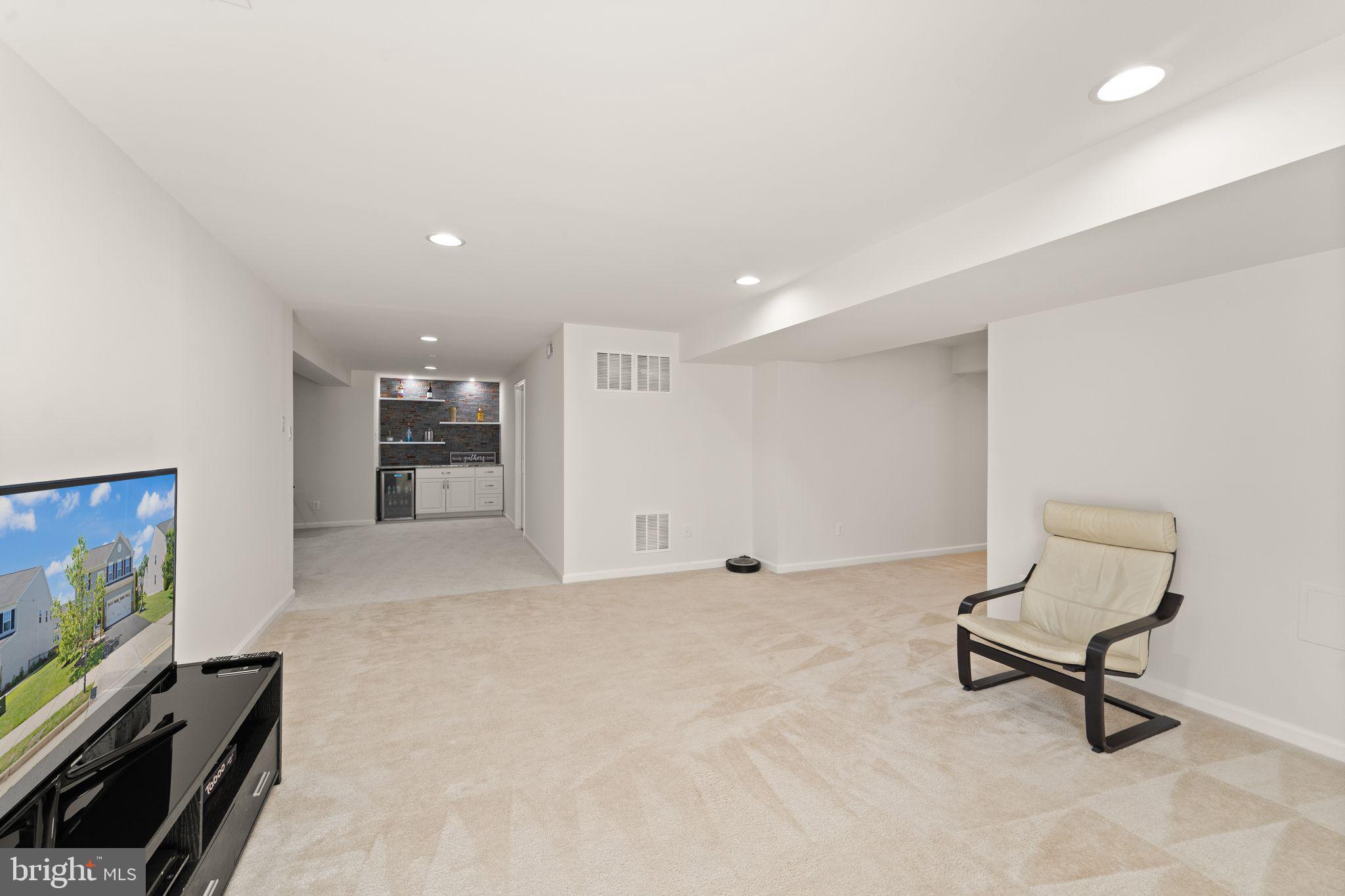 SEVEN HILLS - Residential