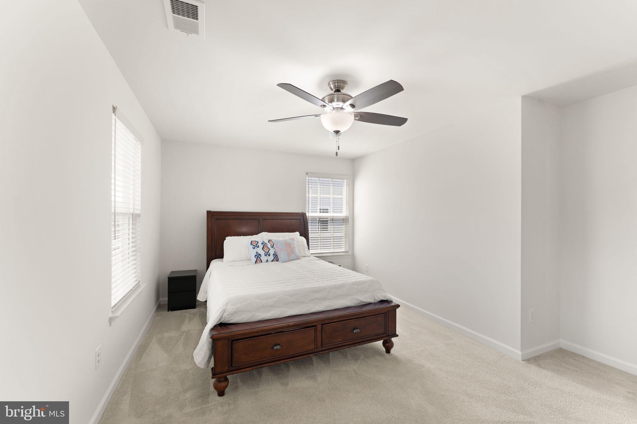 SEVEN HILLS - Residential