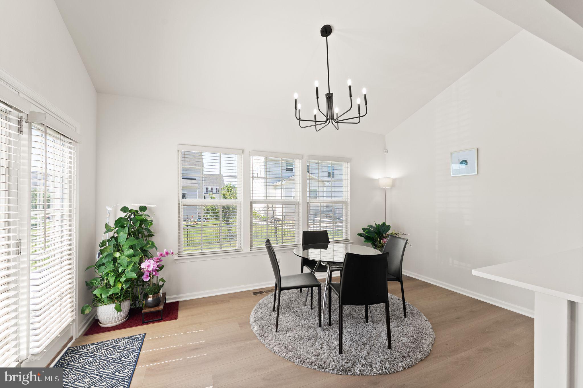 SEVEN HILLS - Residential