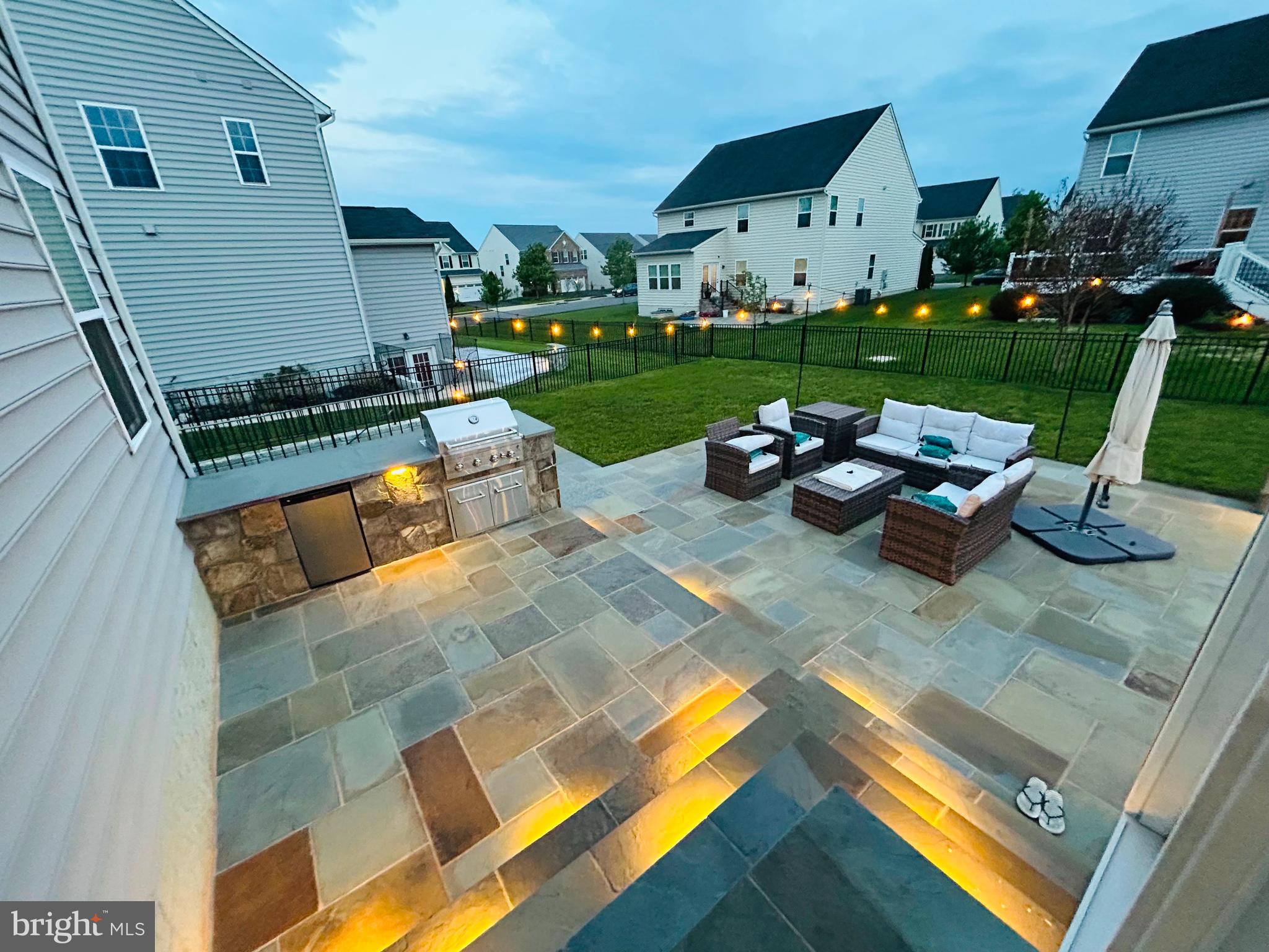 SEVEN HILLS - Residential