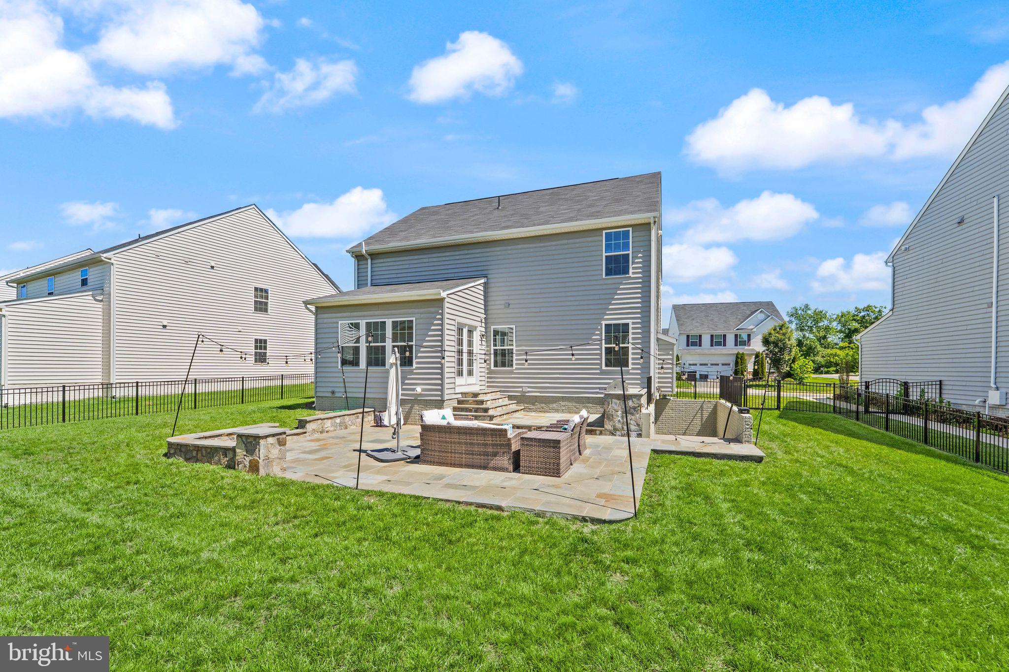 SEVEN HILLS - Residential