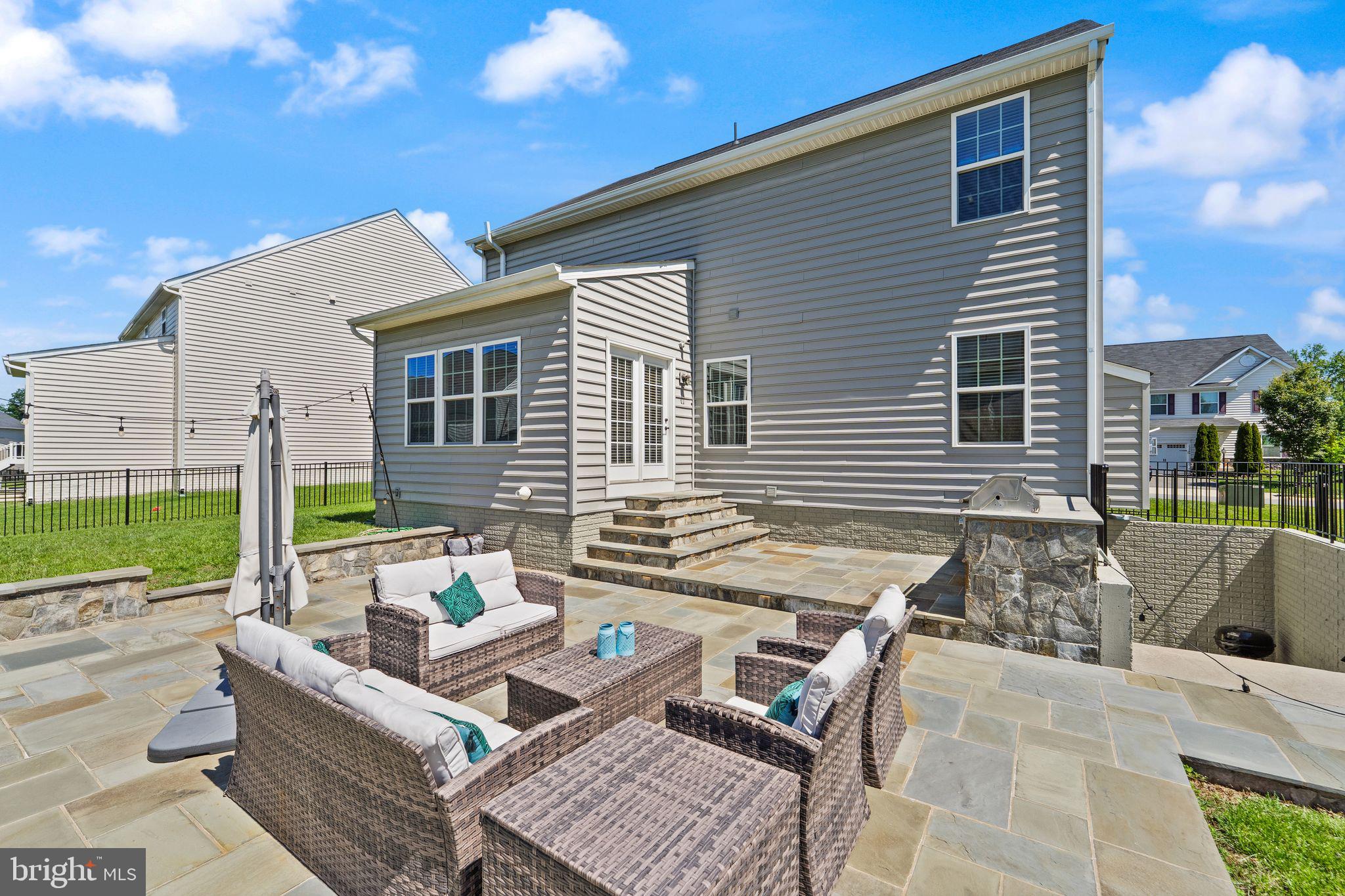 SEVEN HILLS - Residential