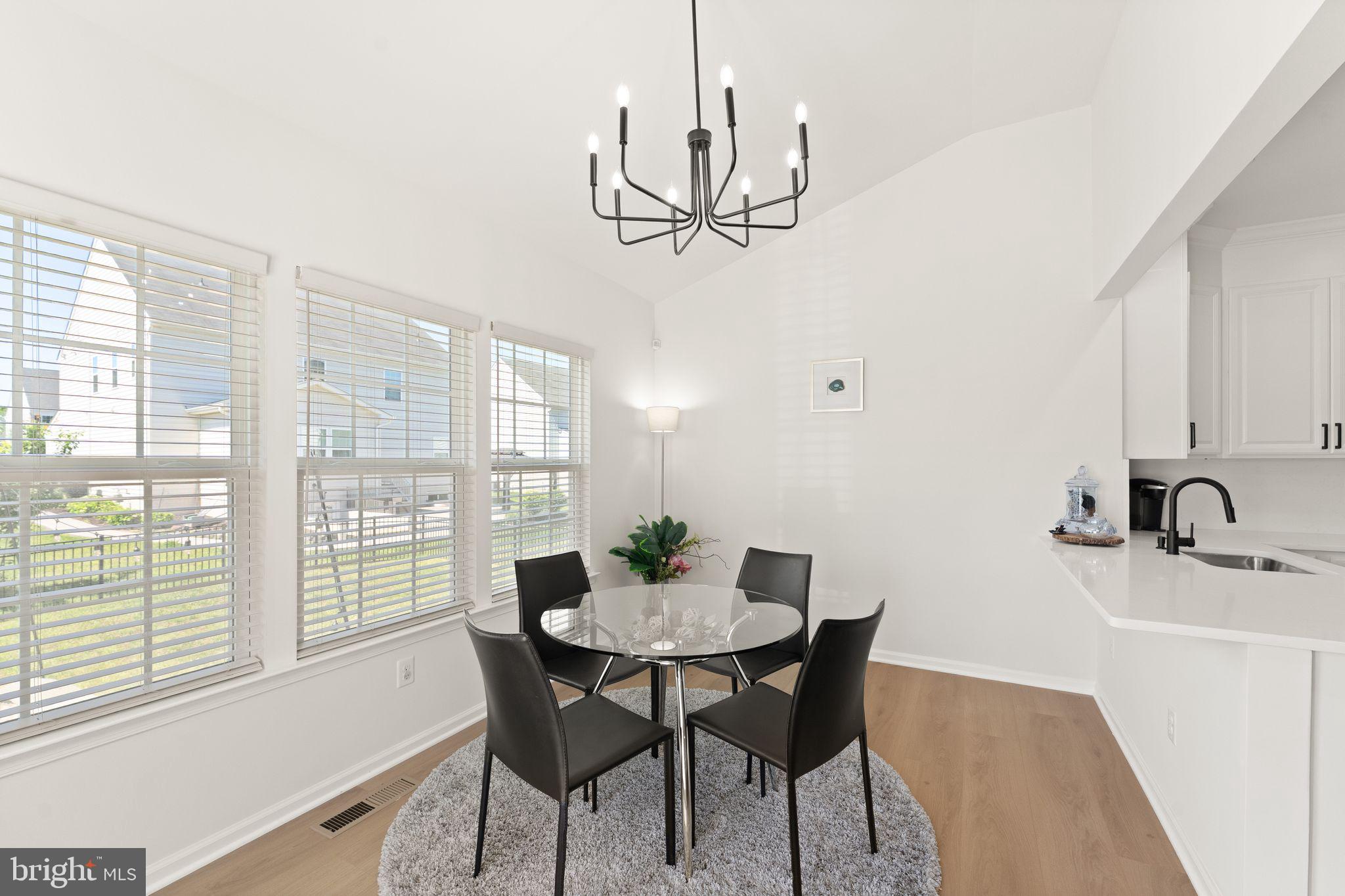SEVEN HILLS - Residential