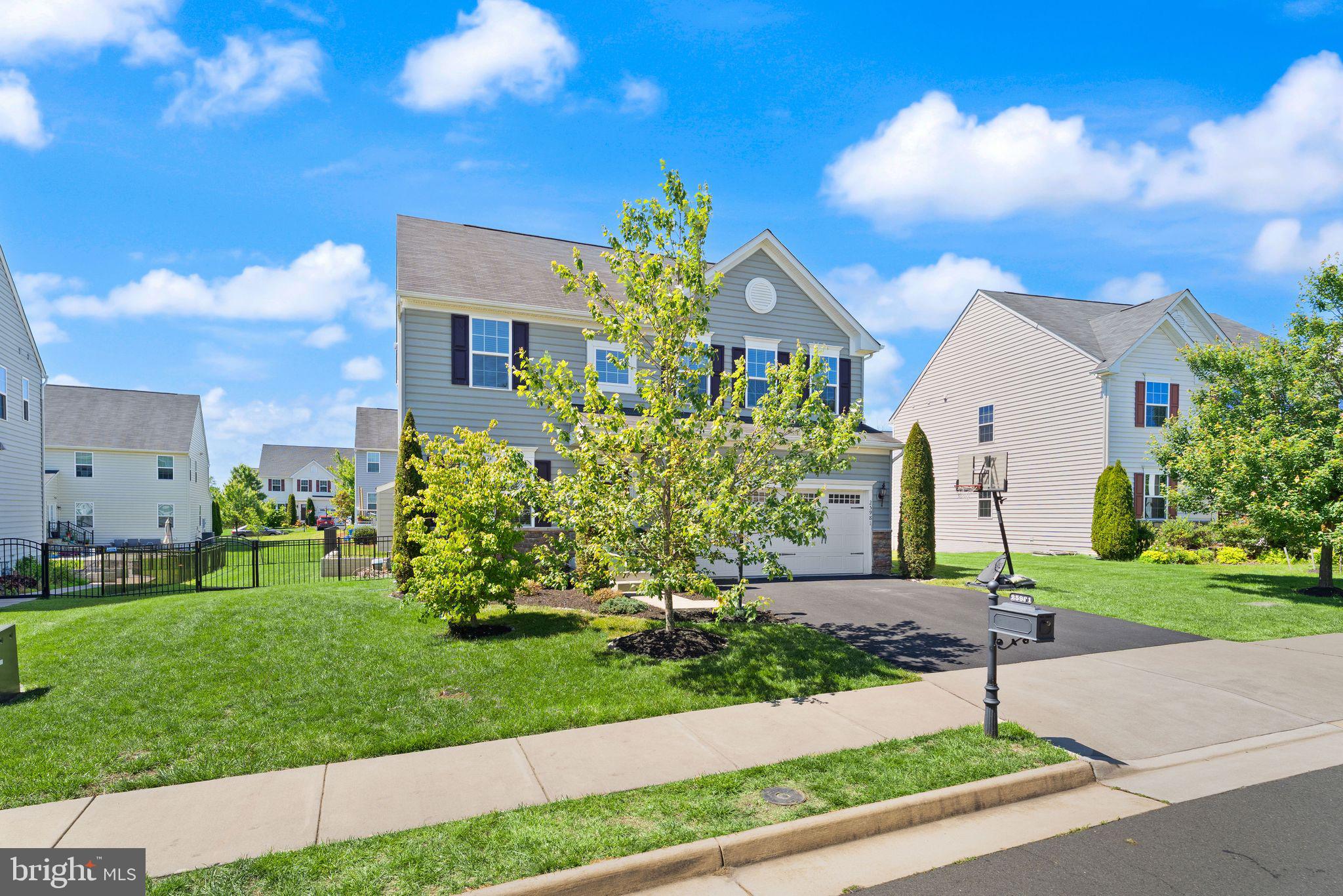 SEVEN HILLS - Residential