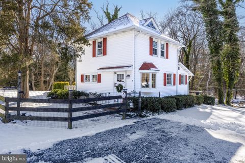 10 RETREAT ROAD SOUTHAMPTON NJ 08088