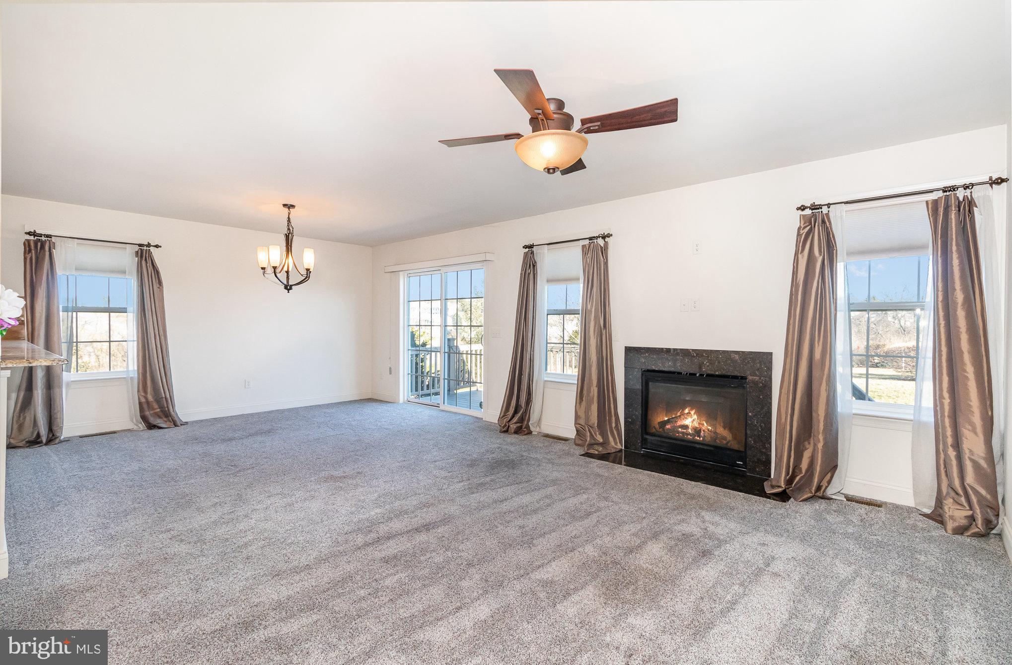 BUMBLE BEE HOLLOW - Residential