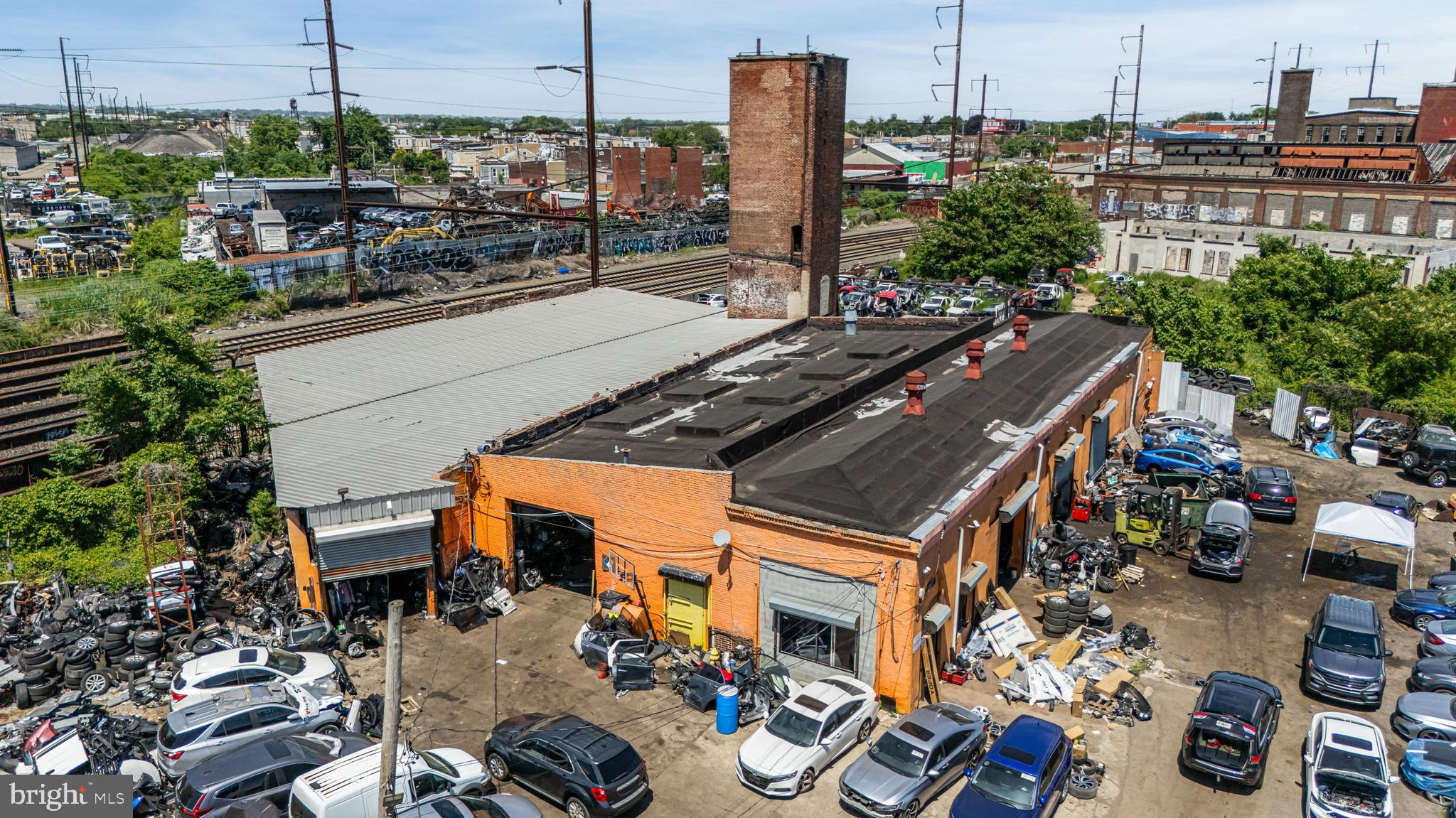 325 W GLENWOOD AVENUE