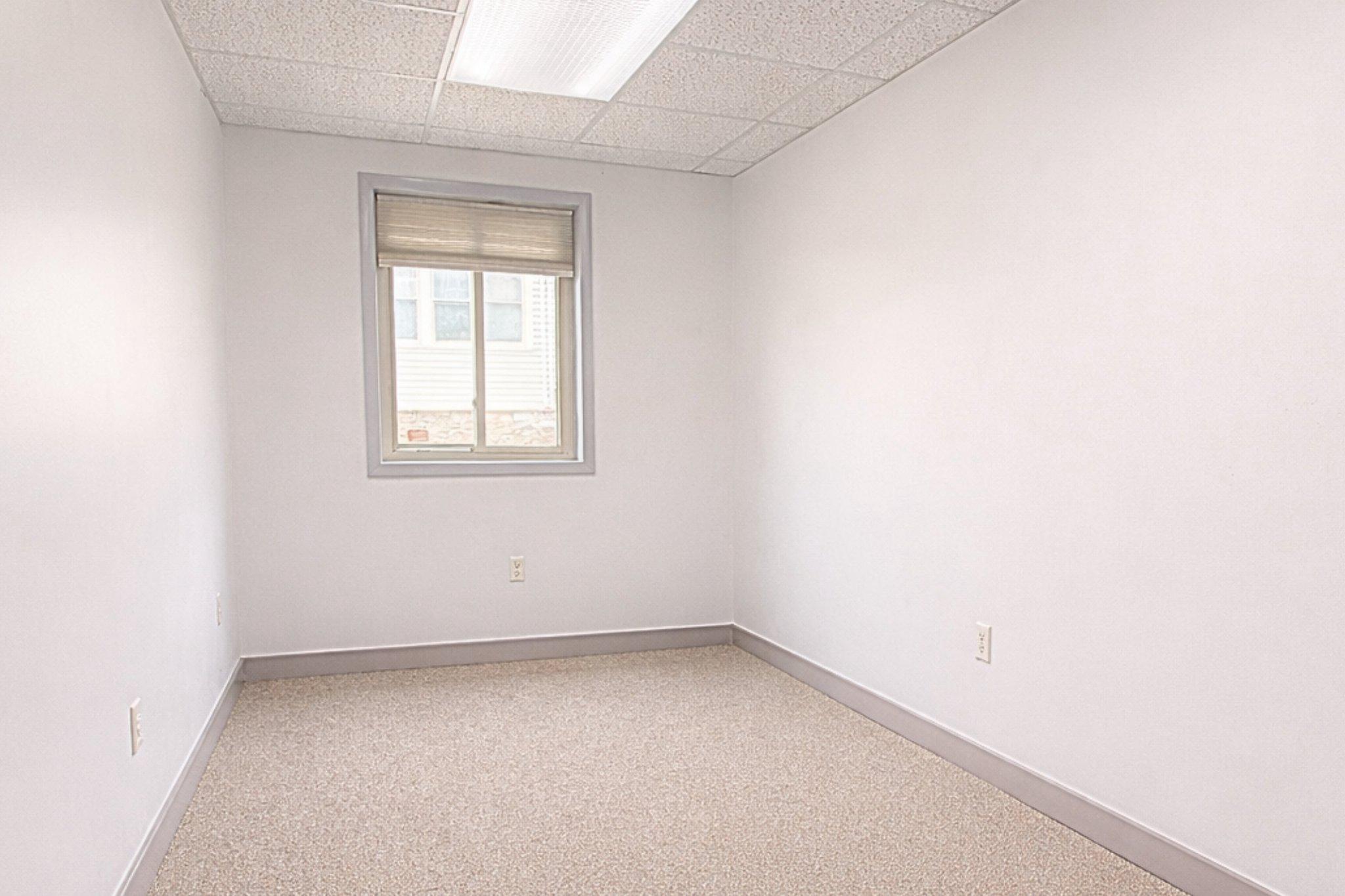 ELKINS PARK - Commercial Sale