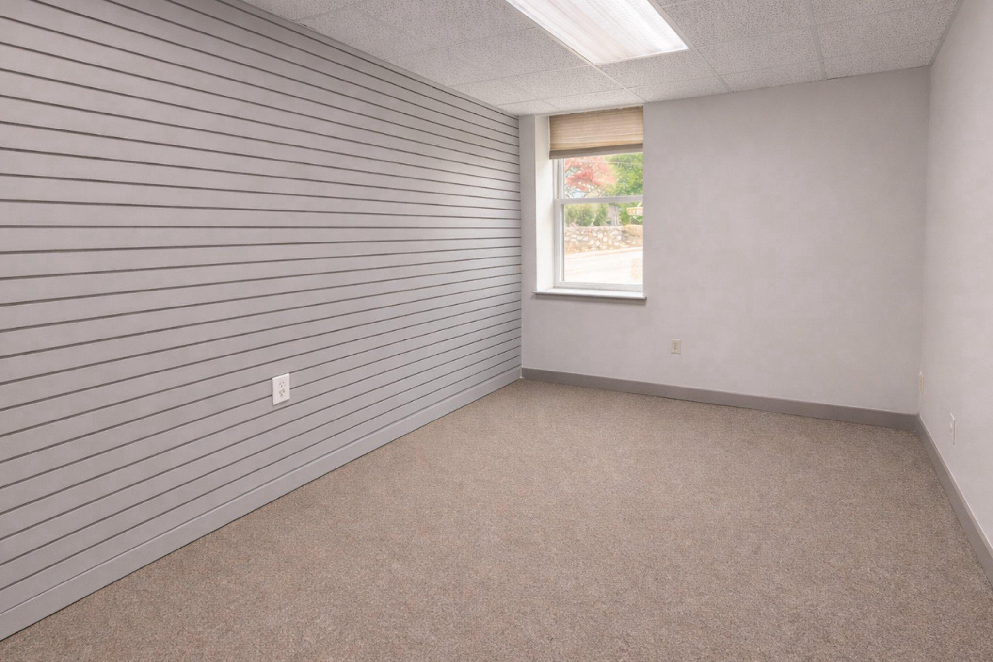 ELKINS PARK - Commercial Sale