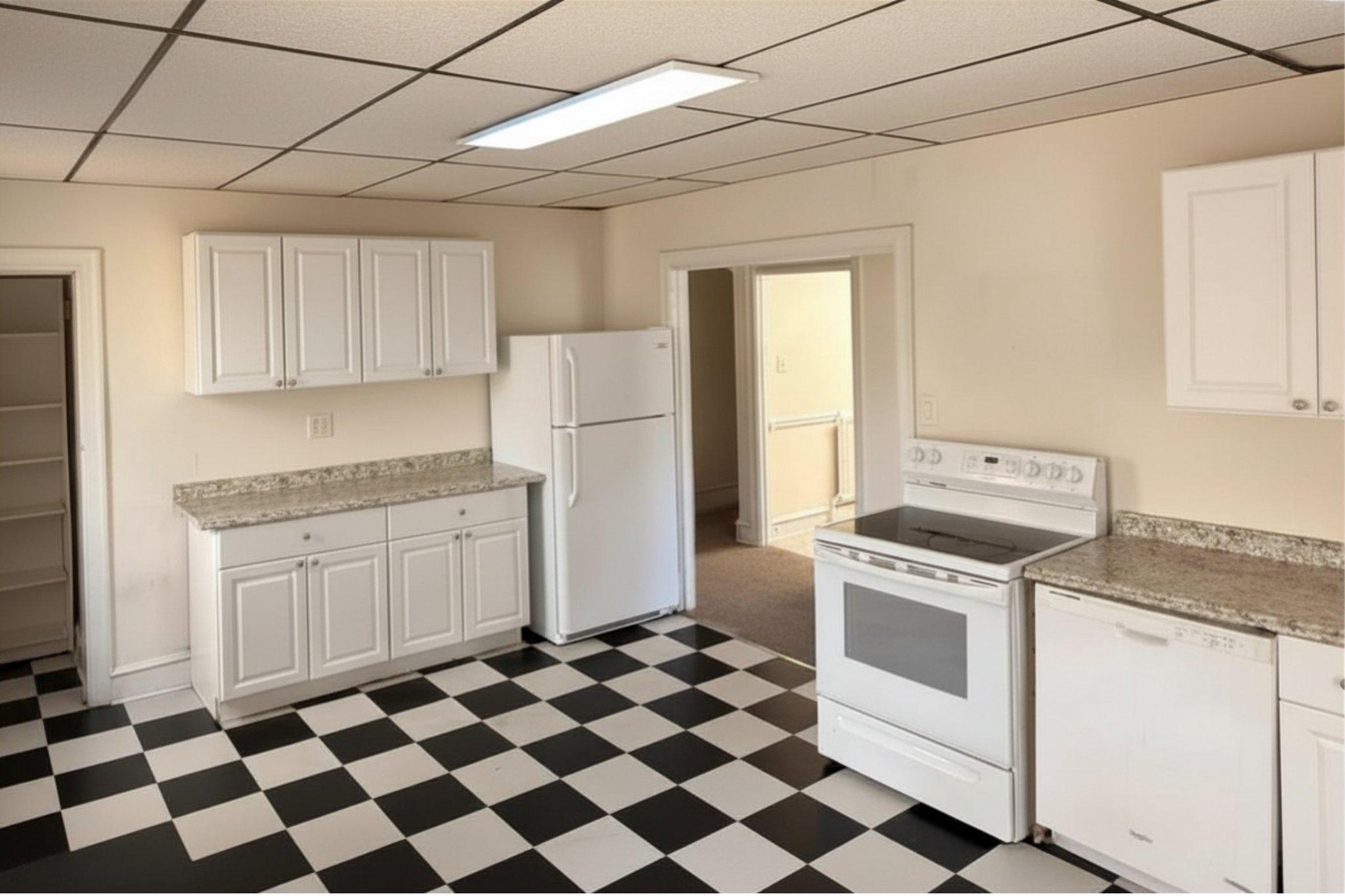 ELKINS PARK - Commercial Sale