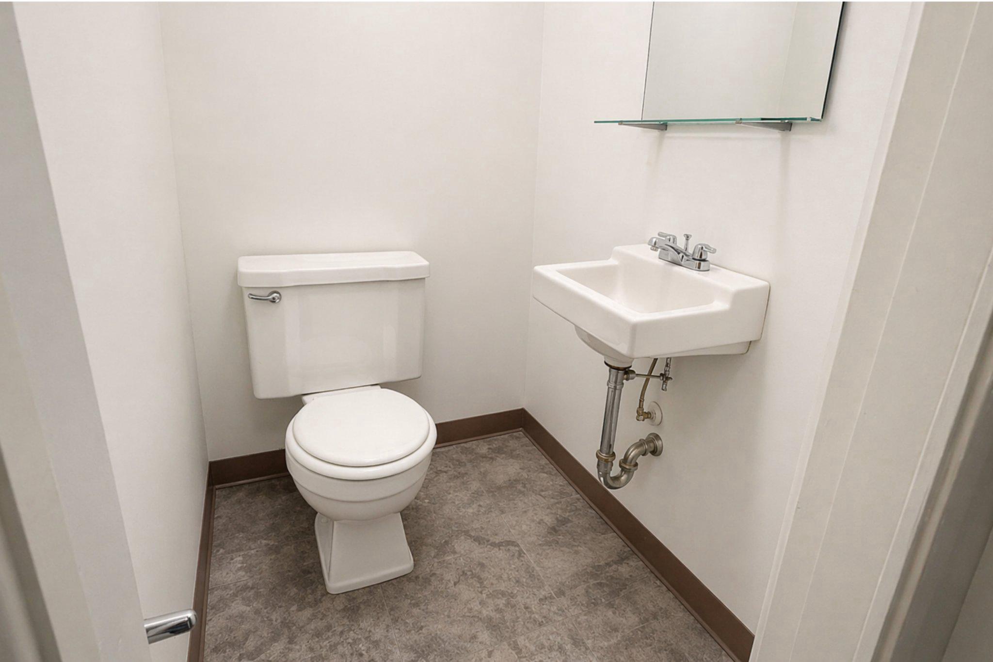 ELKINS PARK - Commercial Sale