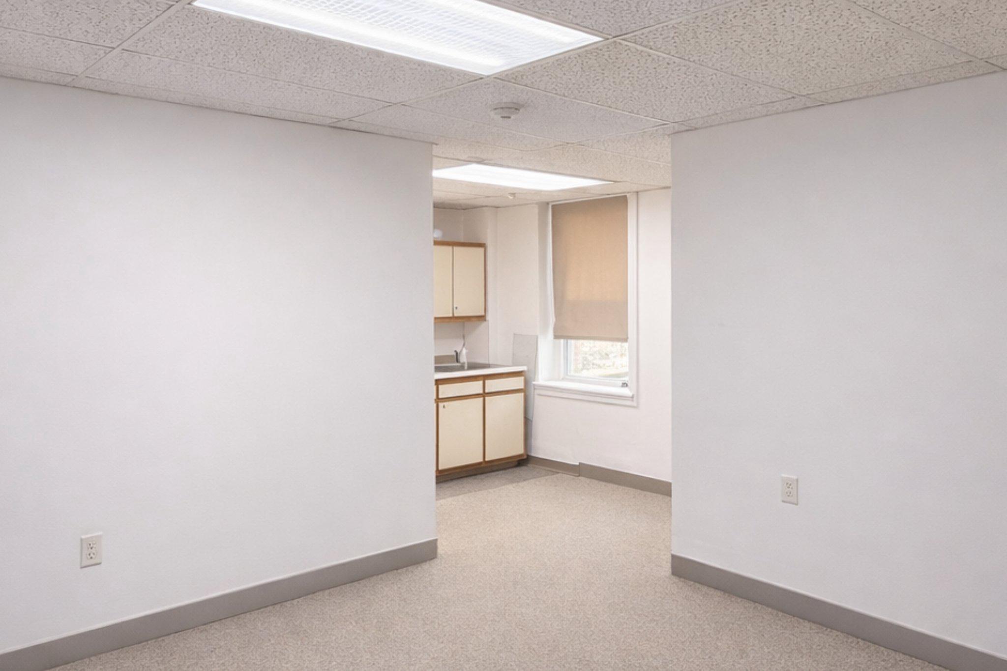 ELKINS PARK - Commercial Sale